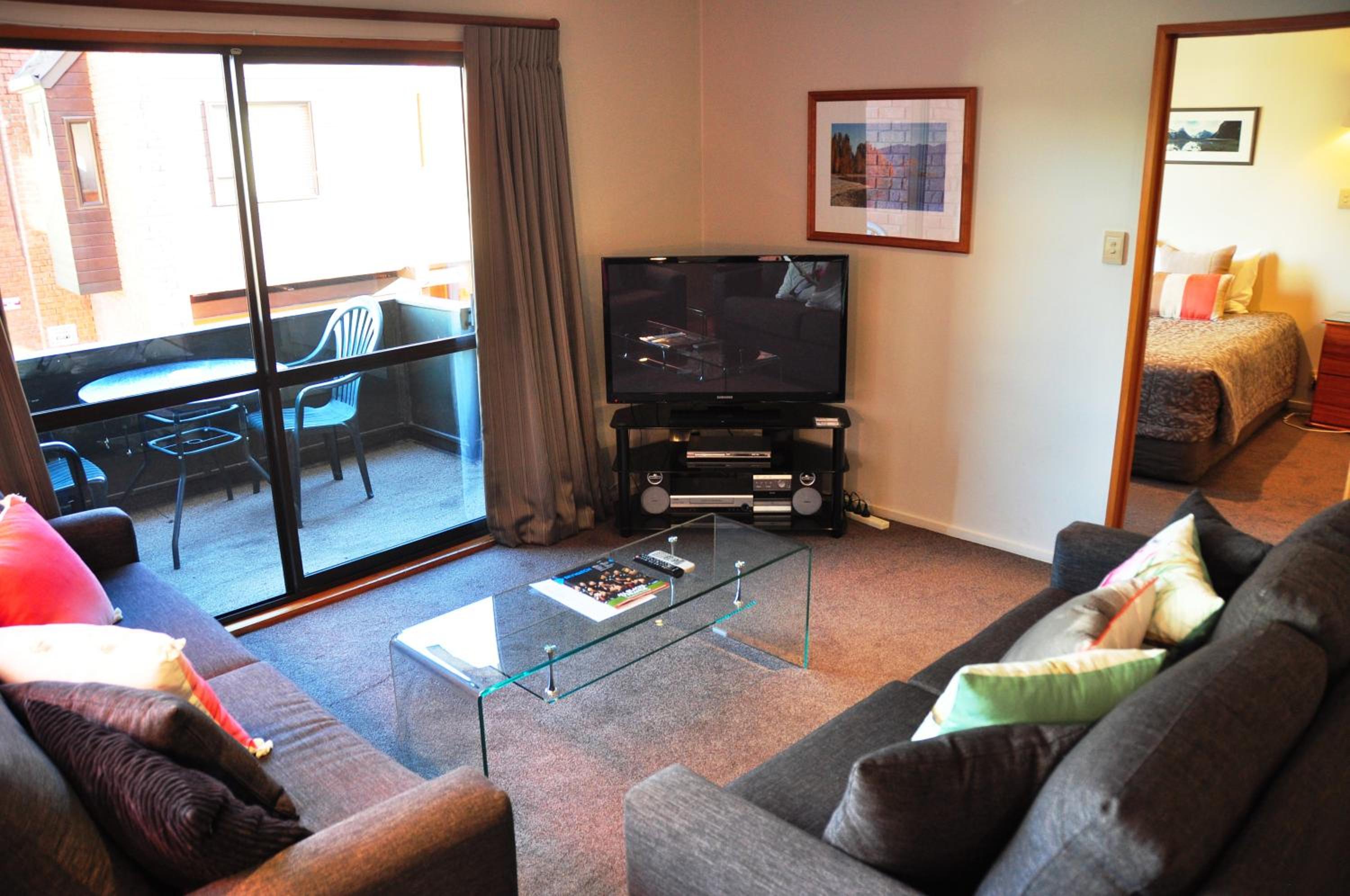 Standard Two-Bedroom Apartment - Photo 3