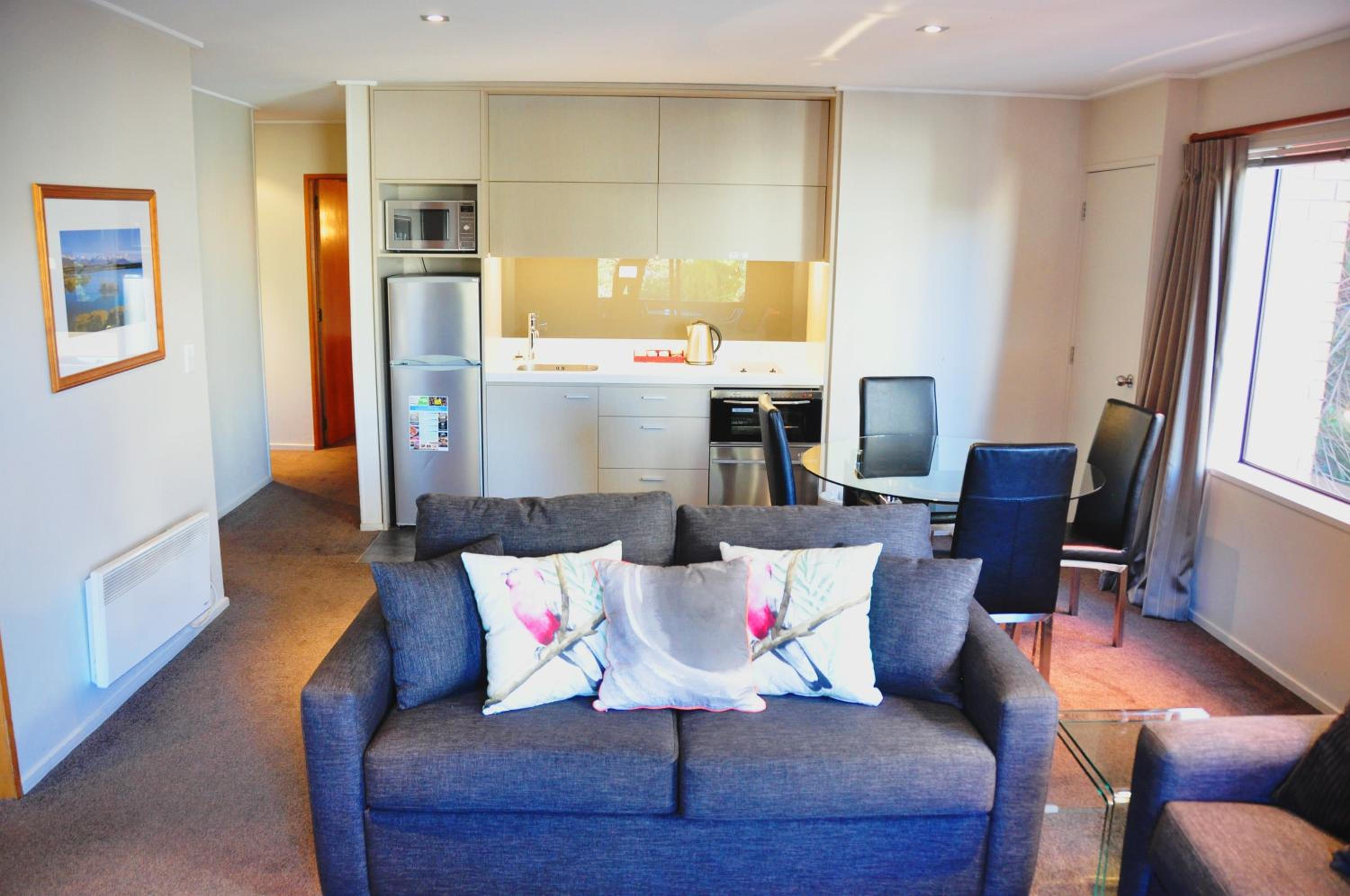 Standard Two-Bedroom Apartment - Photo 2