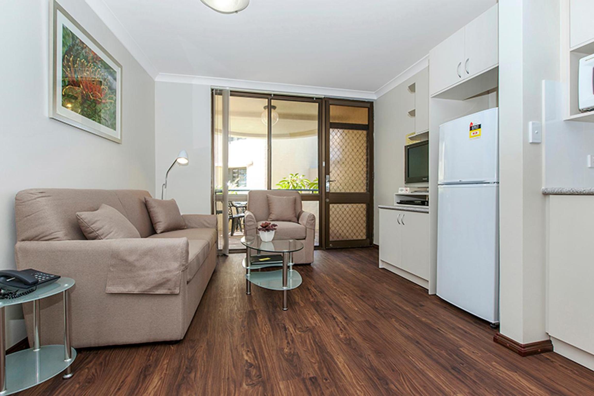 One-Bedroom Apartment photo 2