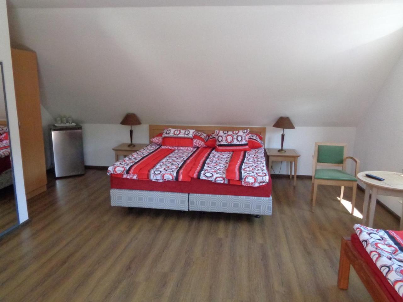 Four-Bedroom House photo 3