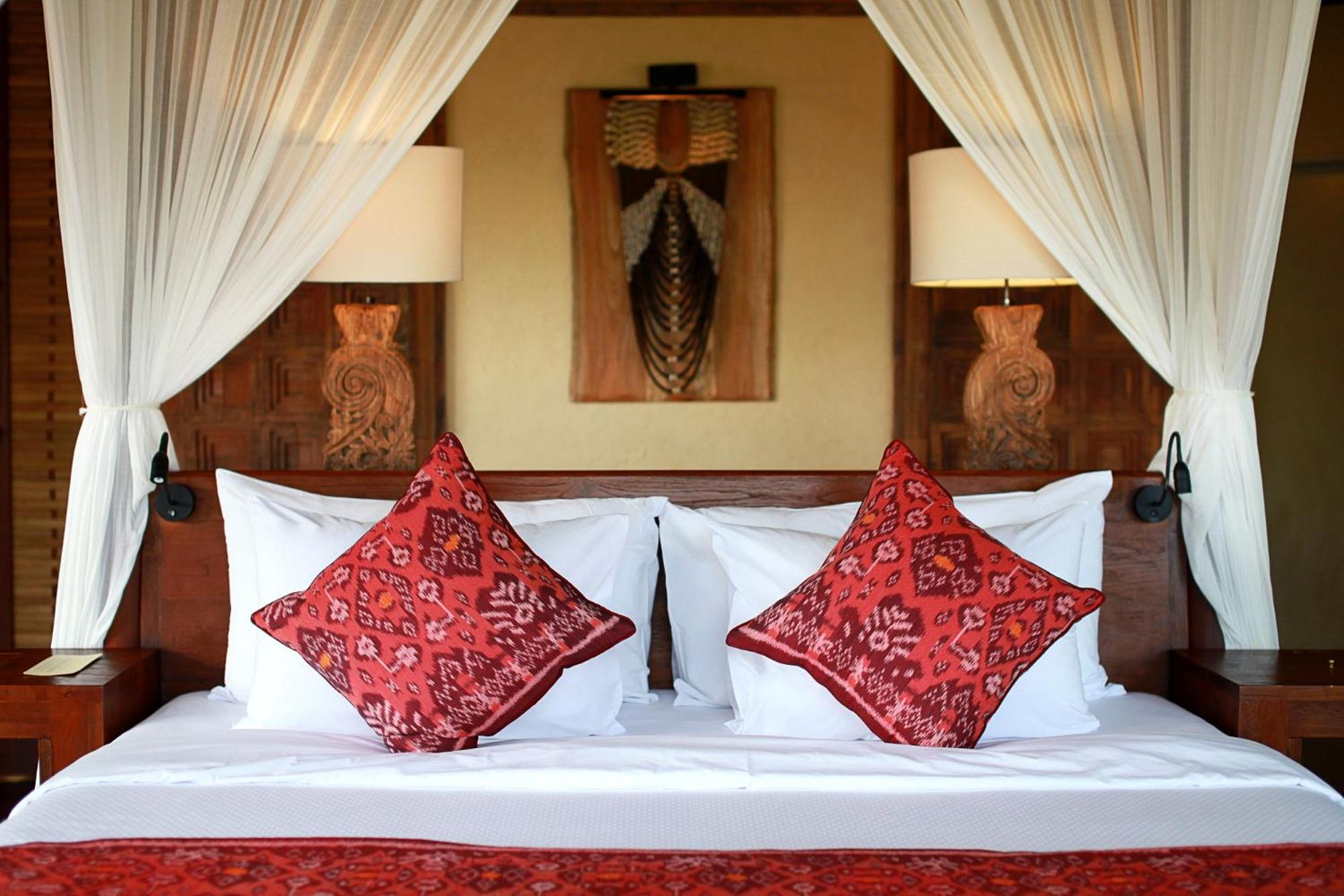 Deluxe Villa Free Shuttle to Canggu - Photo 1