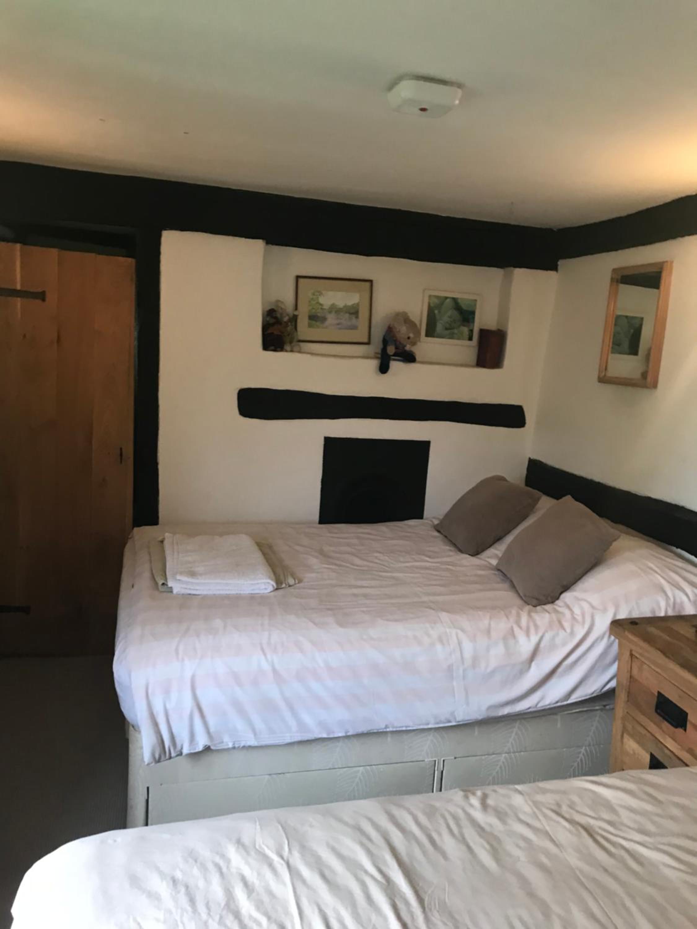 Double Room with Shared Bathroom