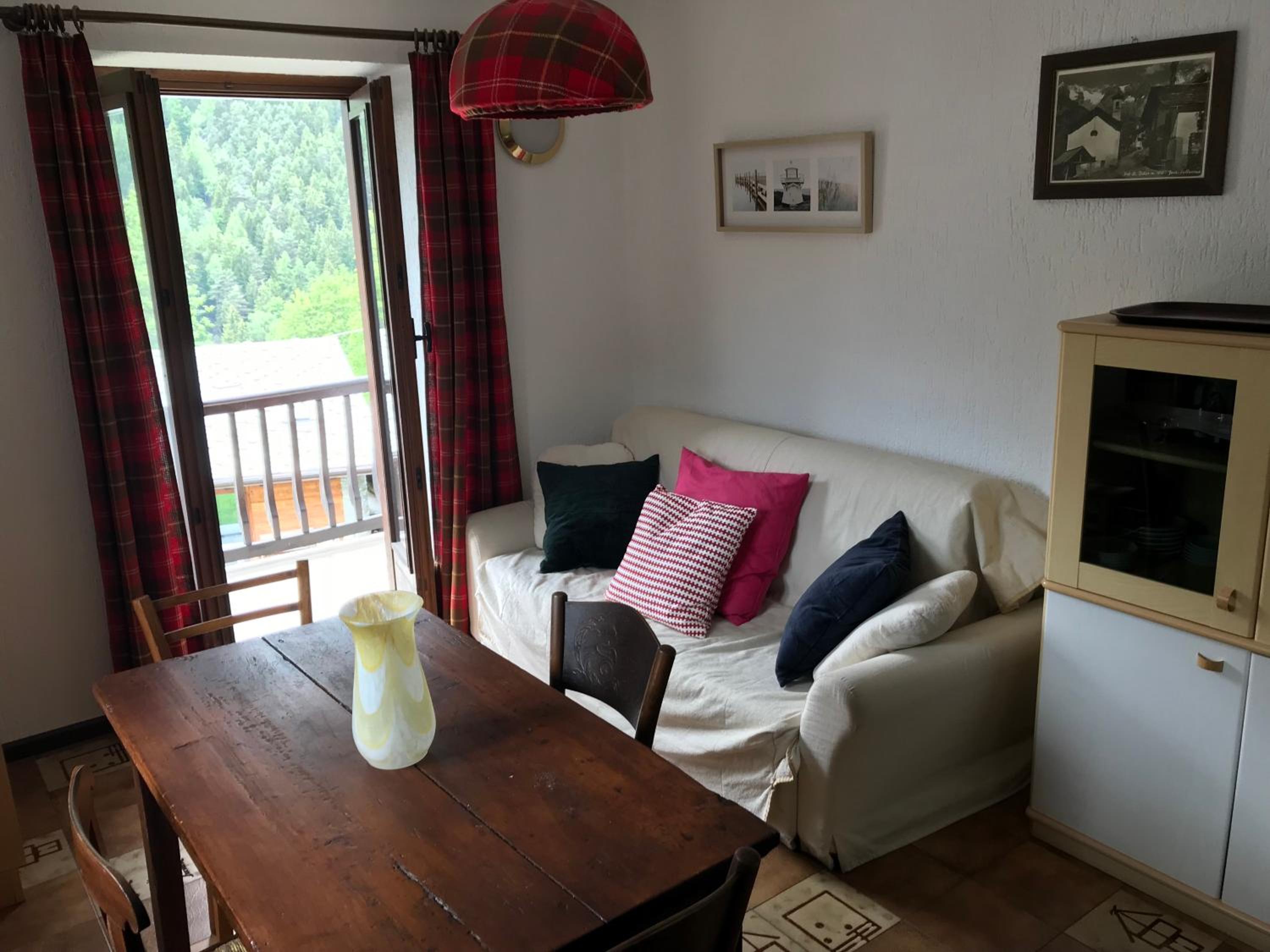 Apartment with Balcony - Photo 31