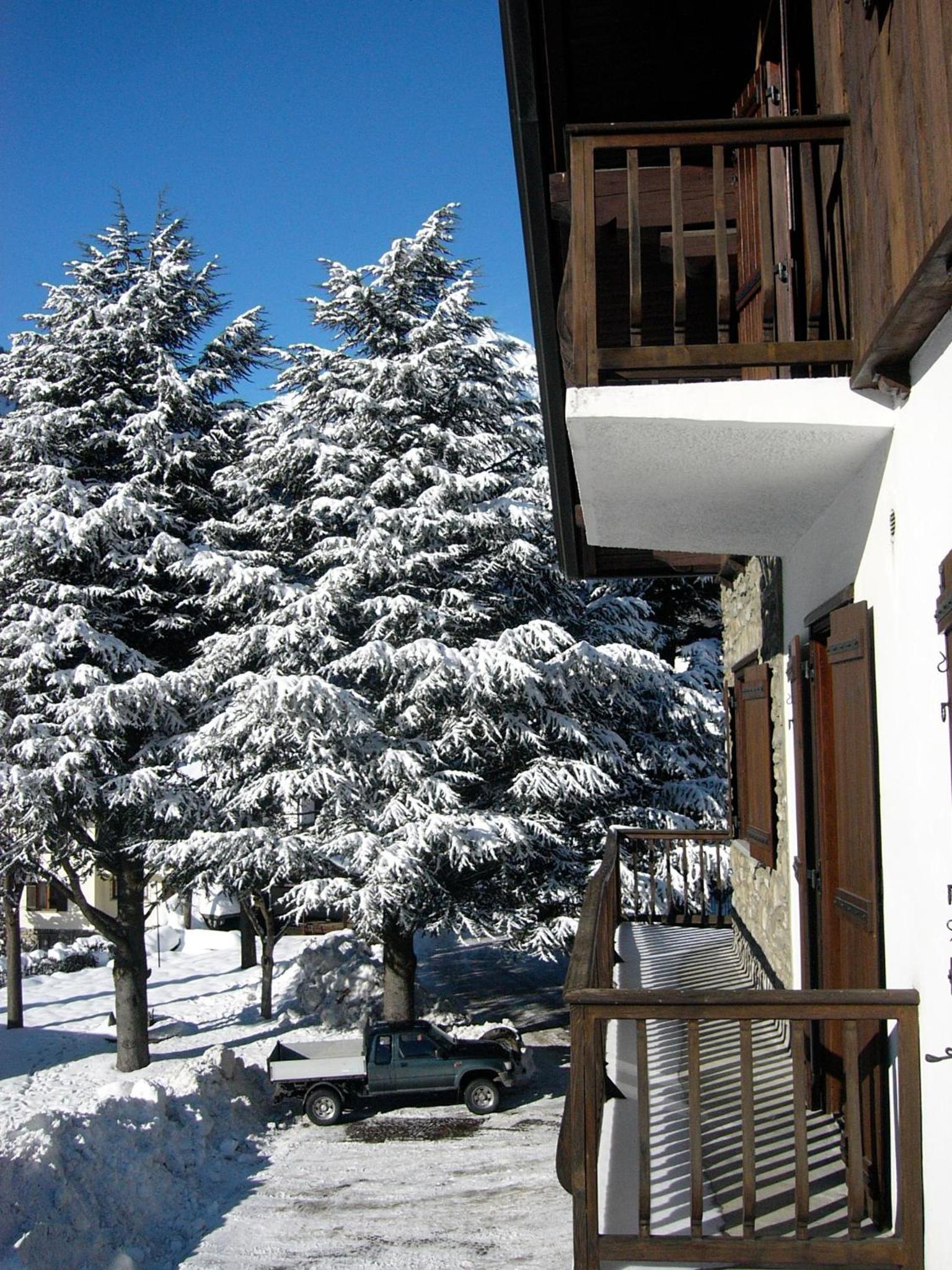Apartment with Balcony - Photo 21