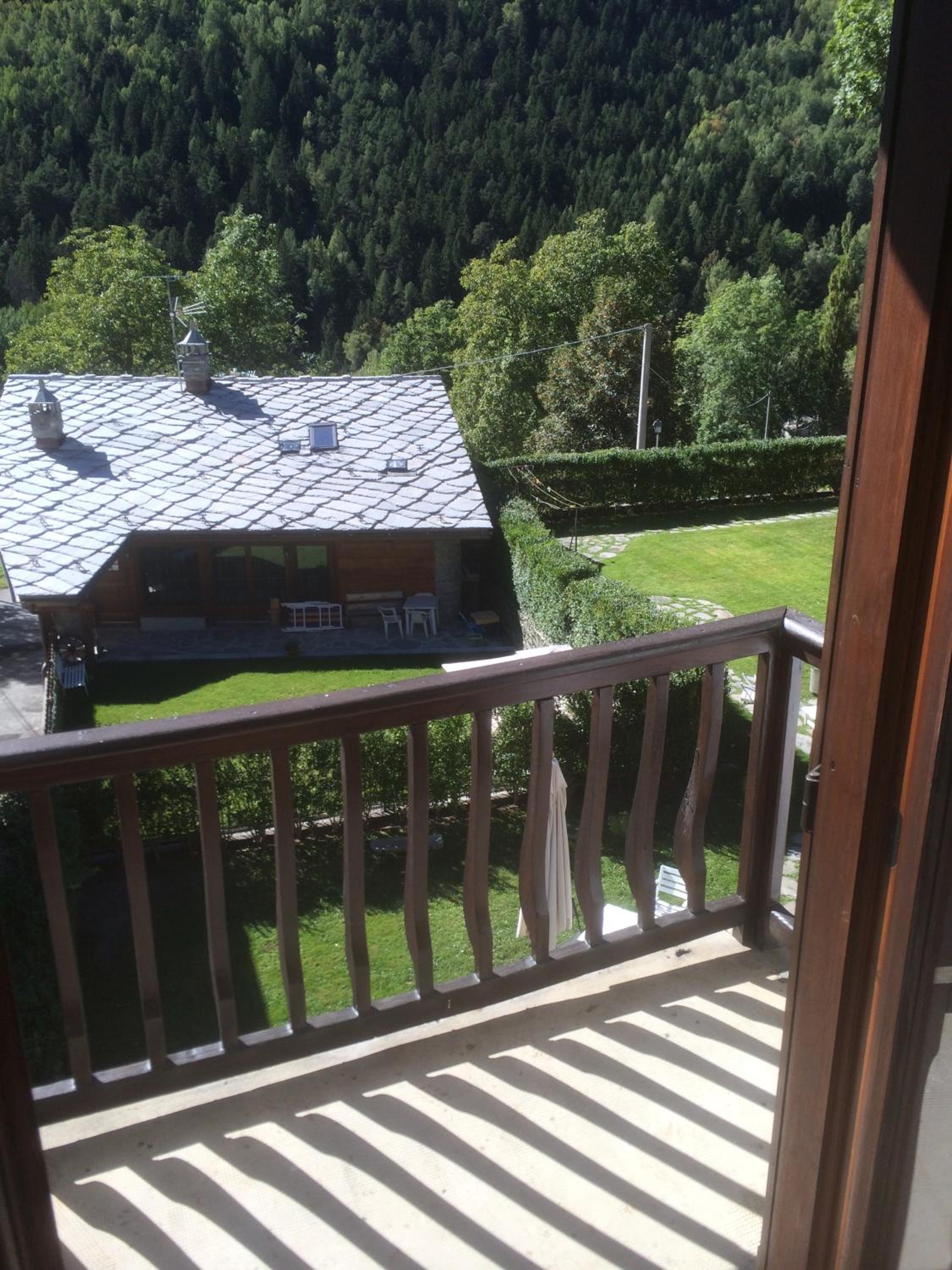 Apartment with Balcony - Photo 23