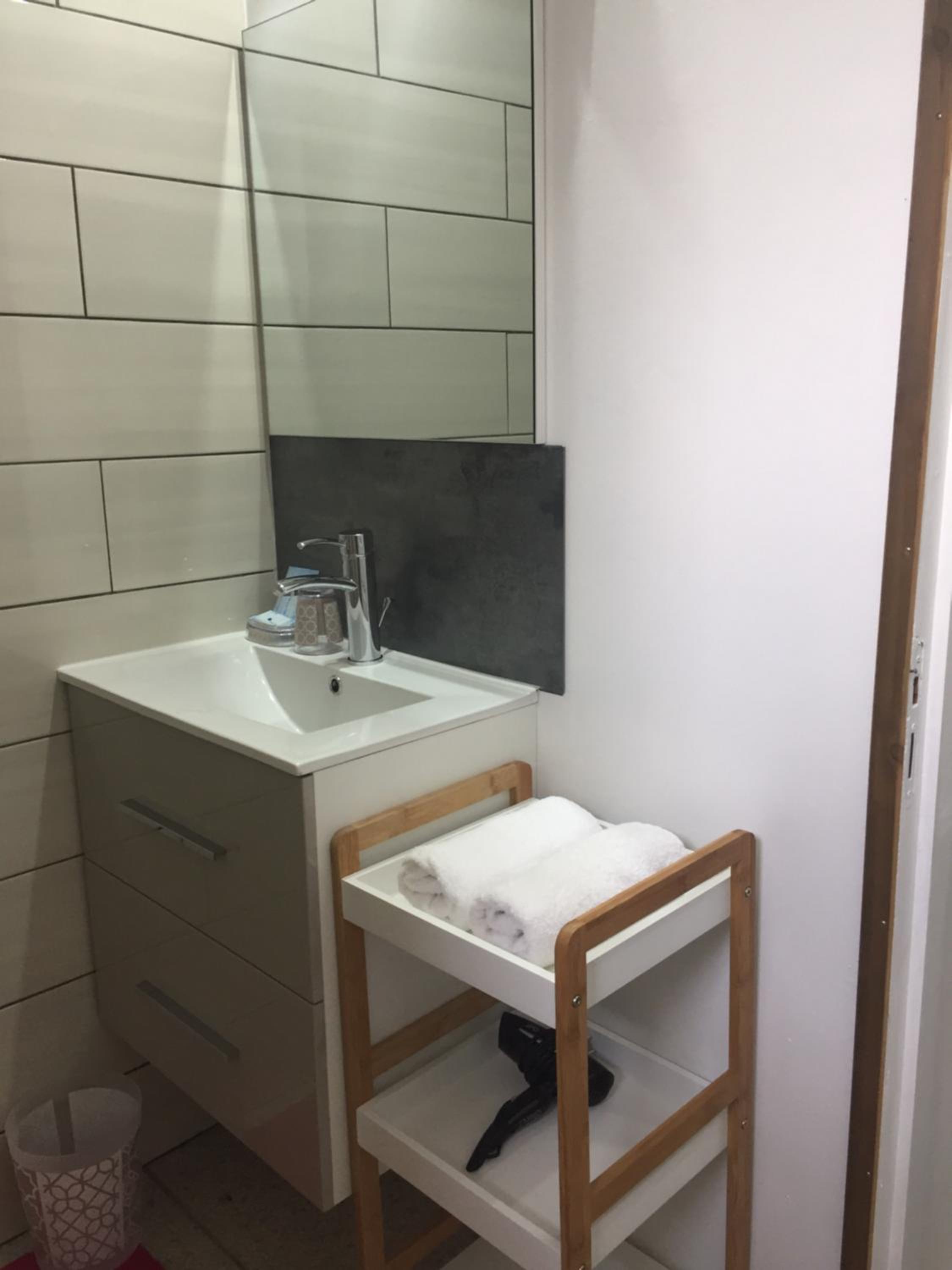Standard Double or Twin Room photo 2