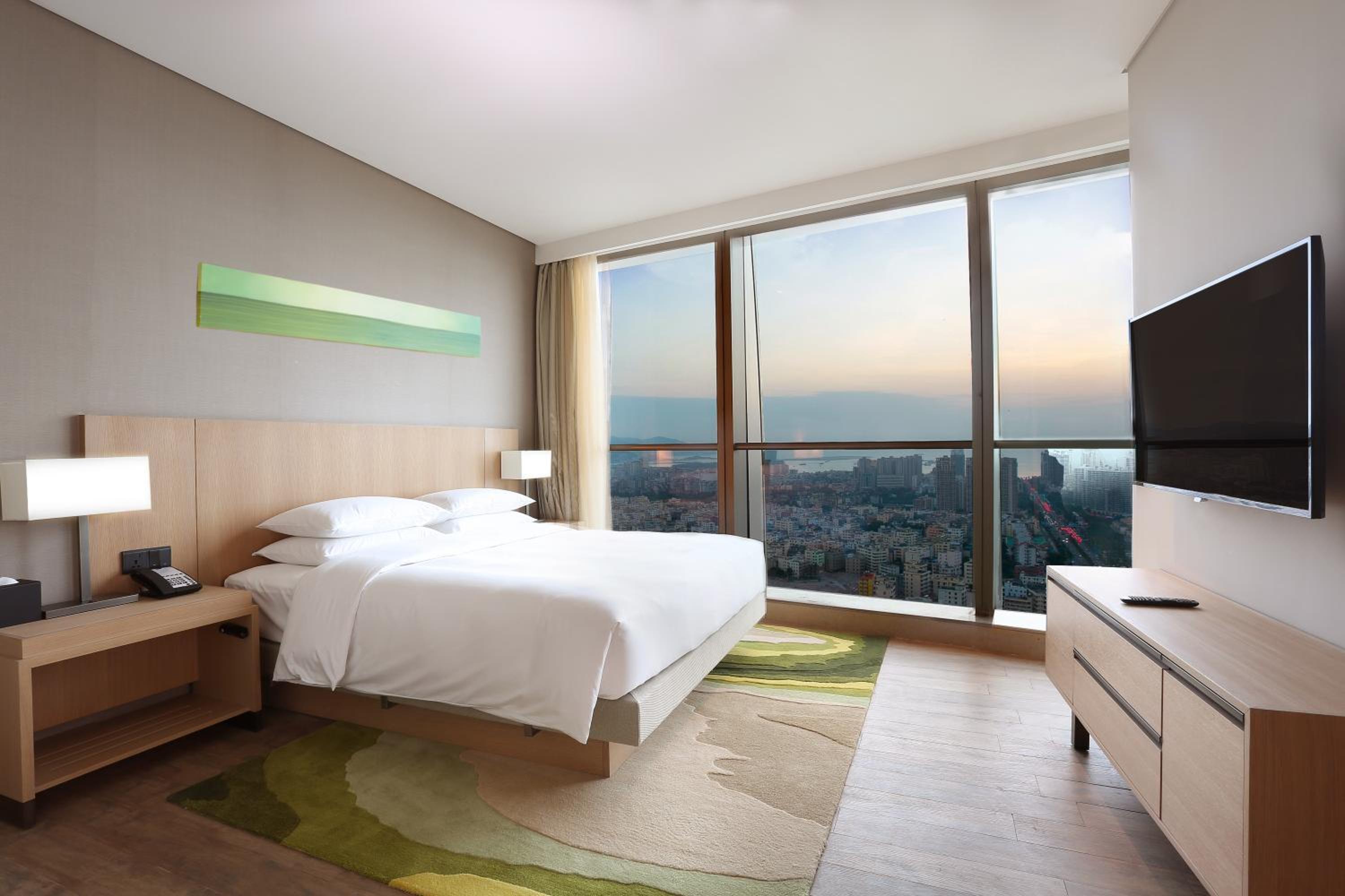 King Suite with Sofa Bed and Ocean View photo 1