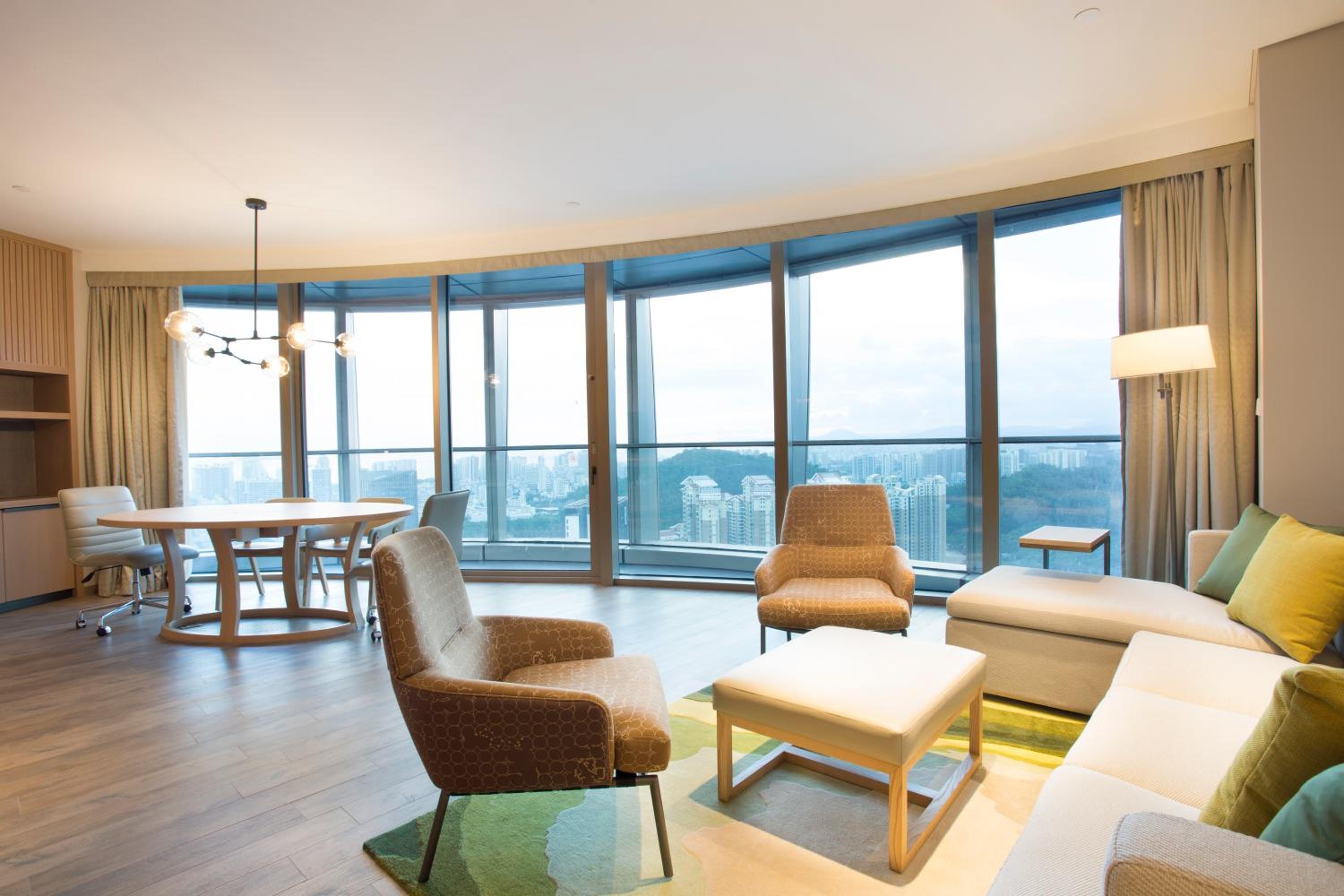 King Suite with Sofa Bed and Ocean View photo 2