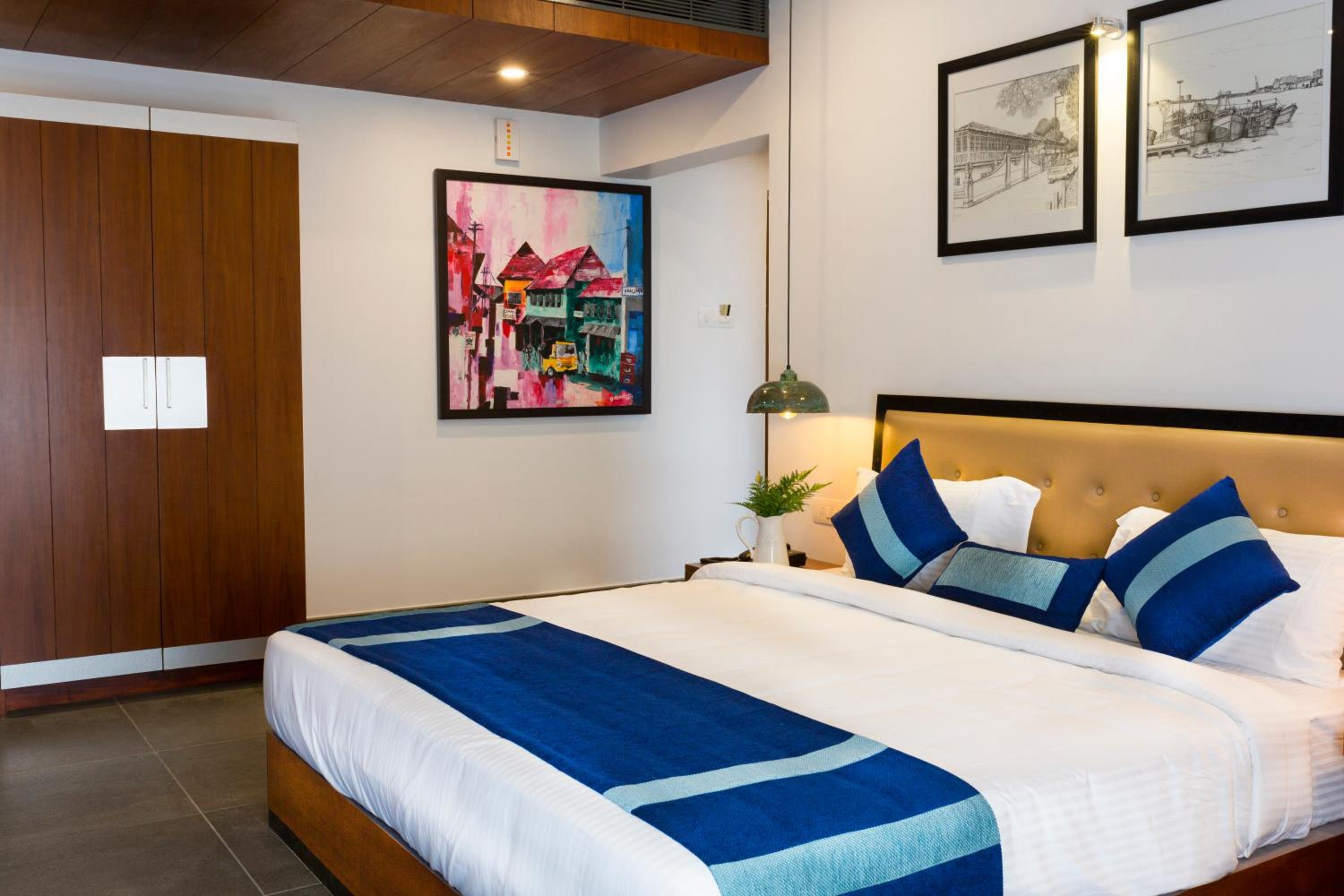 Standard Double Room with Fan - Photo 2