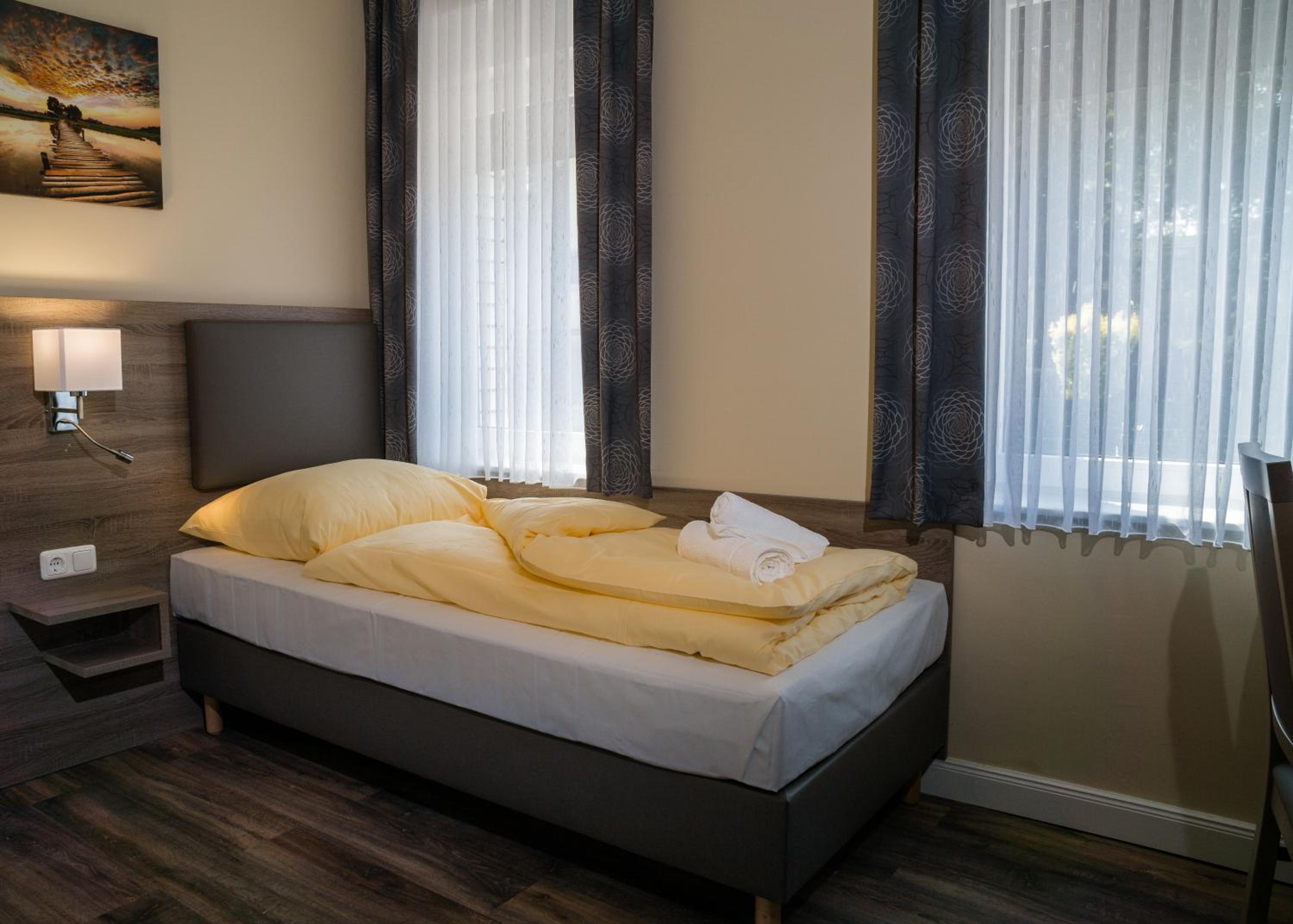 Standard Single Room