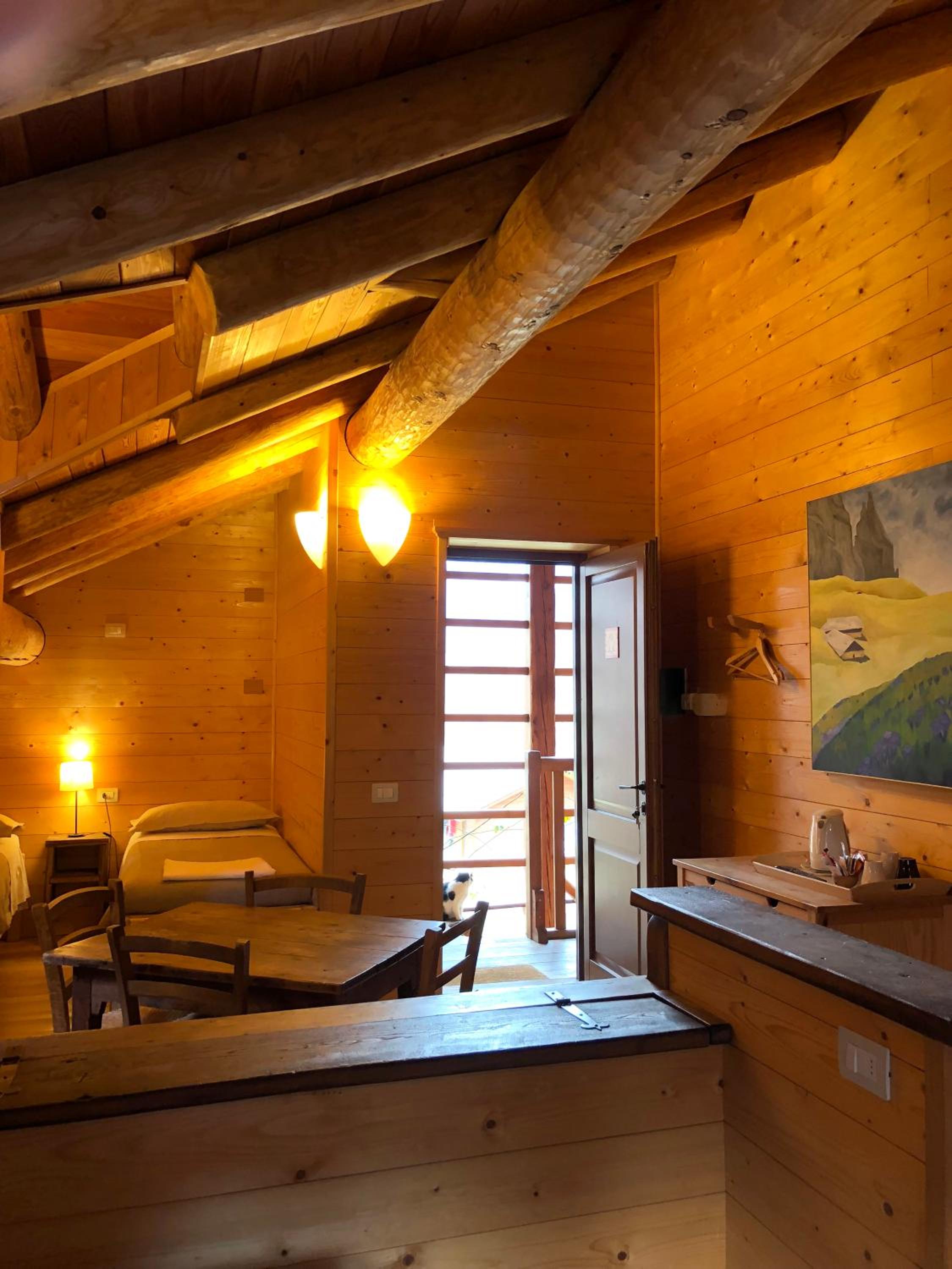 Quadruple Room with Private Bathroom - Photo 9