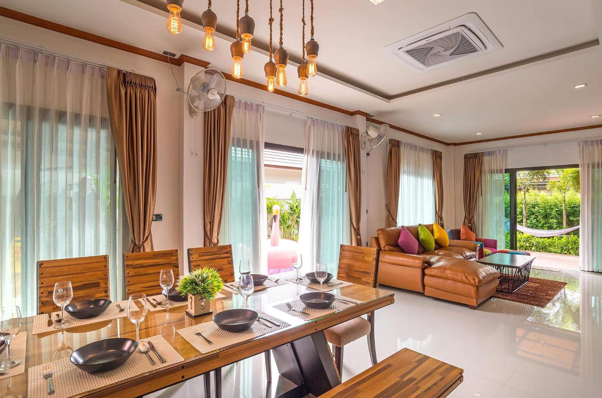 Villa photo 1