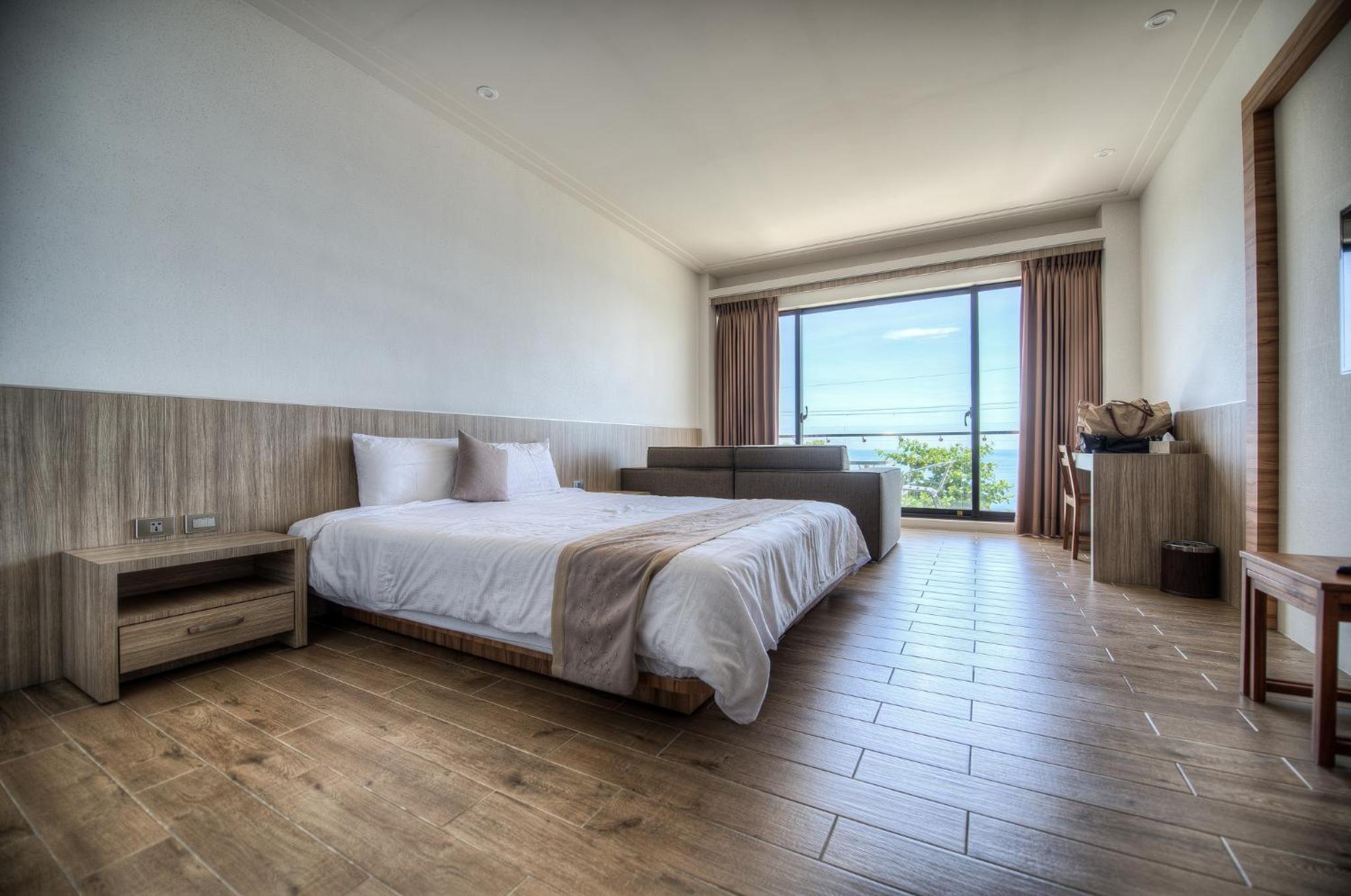 Deluxe Double Room with Balcony and Sea View photo 1