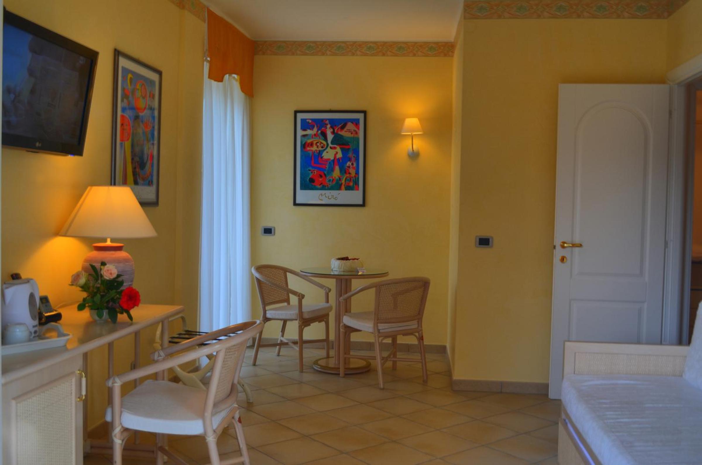 Suite (3 Adults) - Photo 4