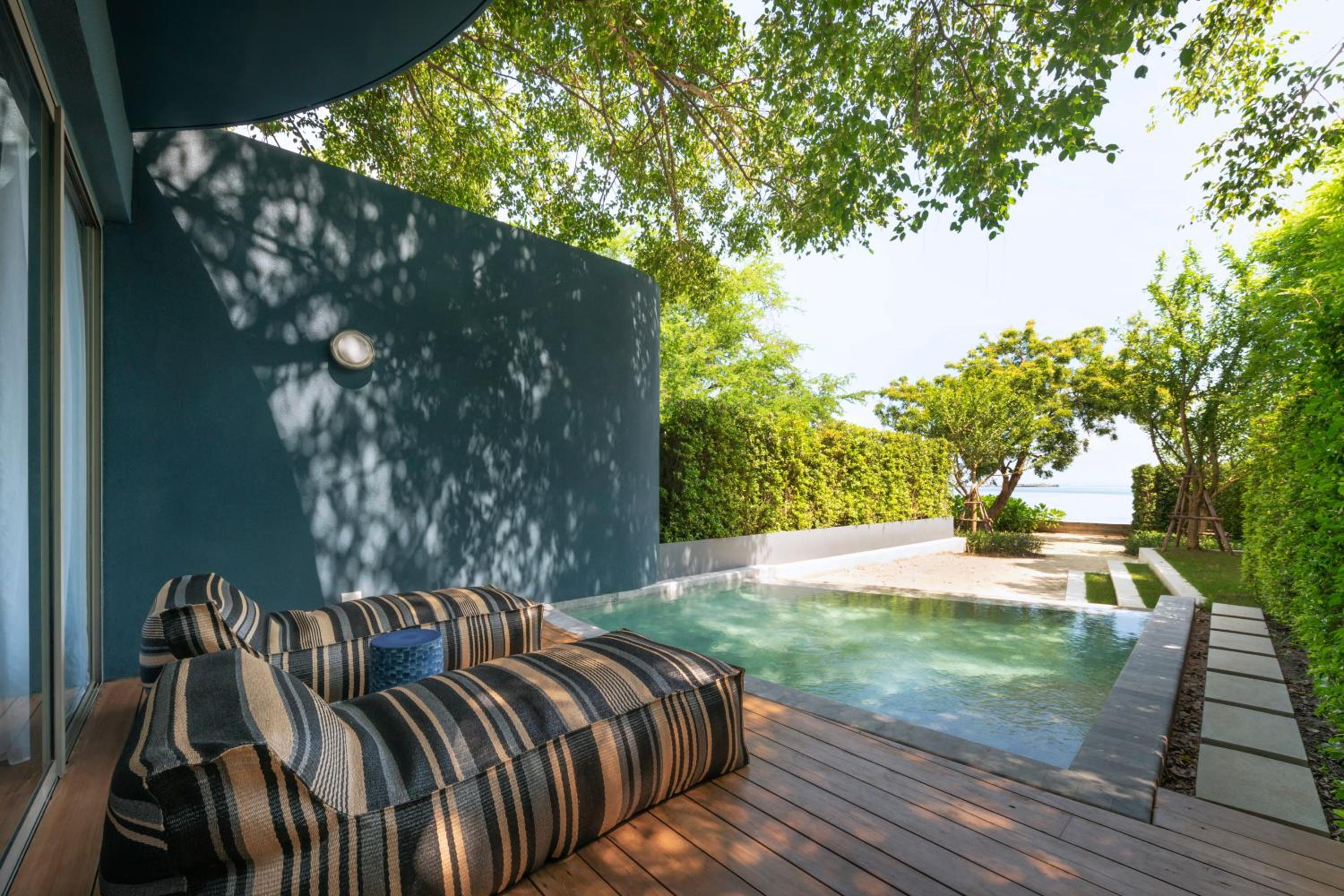 Beachfront Pool Villa