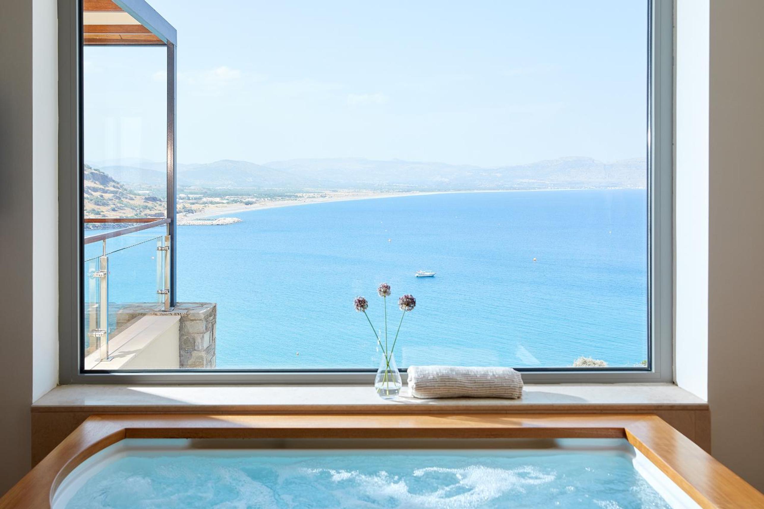Maisonette with Private Pool and Sea View photo 2