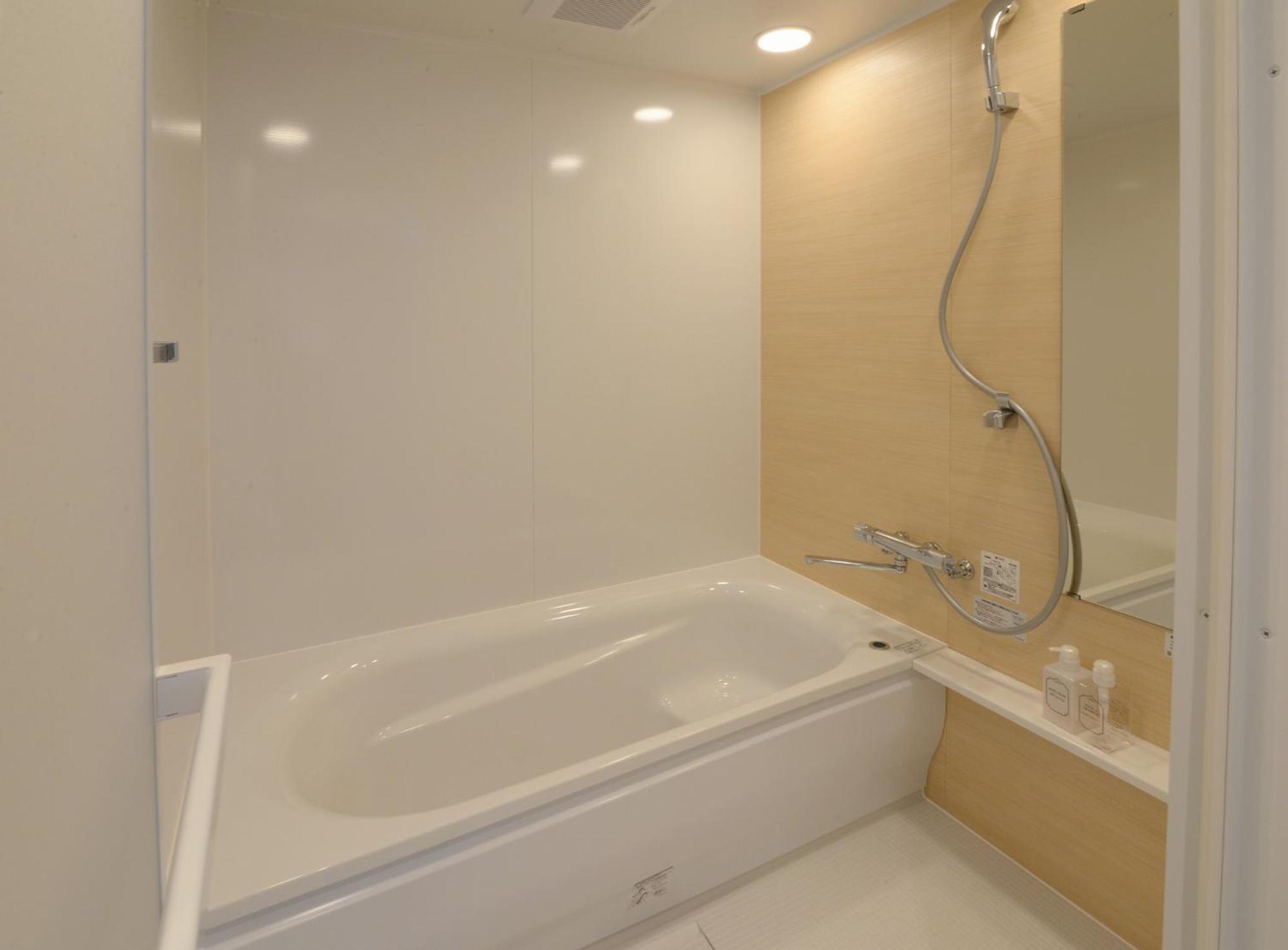Family Room with Bathroom - Non-Smoking photo 2