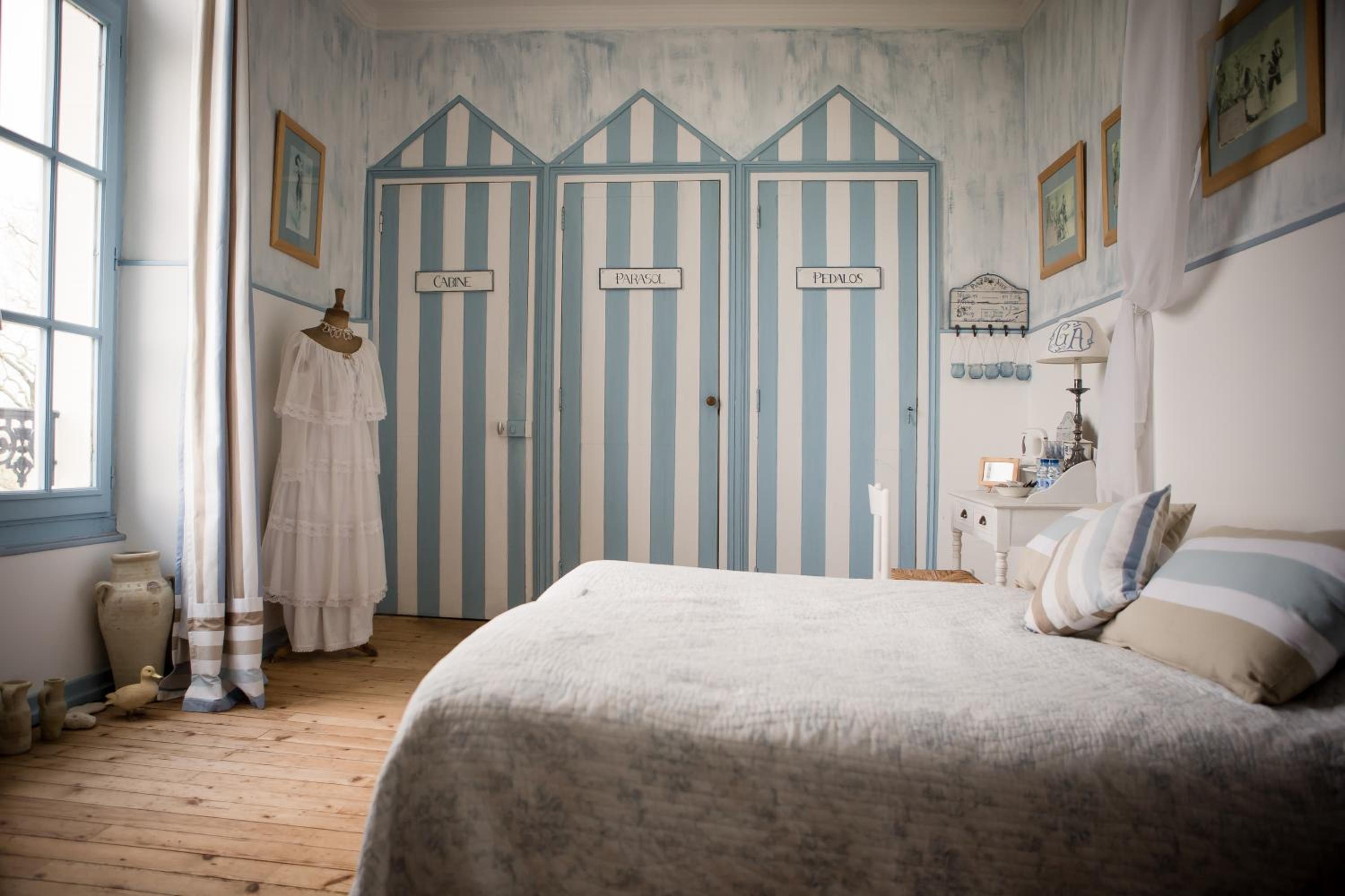 Double Room with Bath photo 2