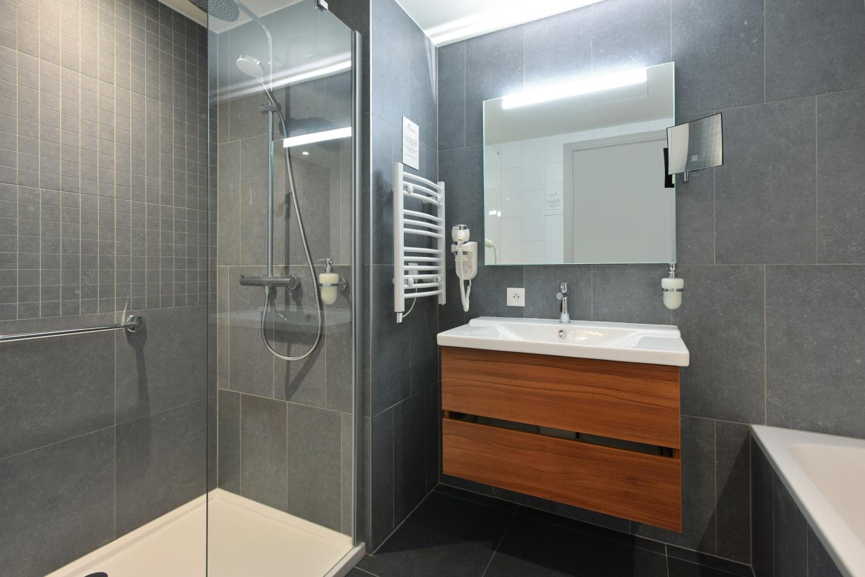 Deluxe Suite photo 3
