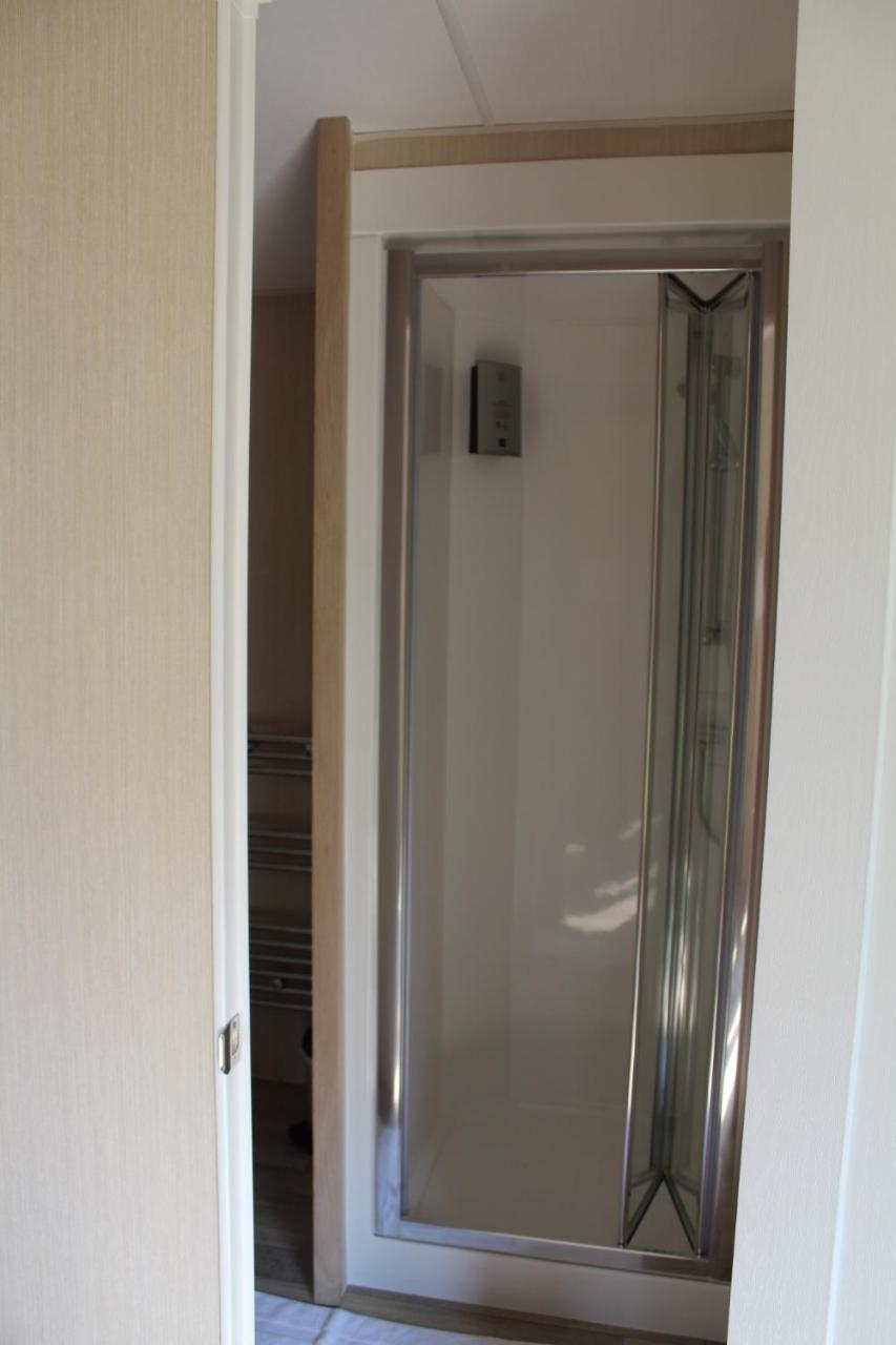 Budget Double Room - Photo 8