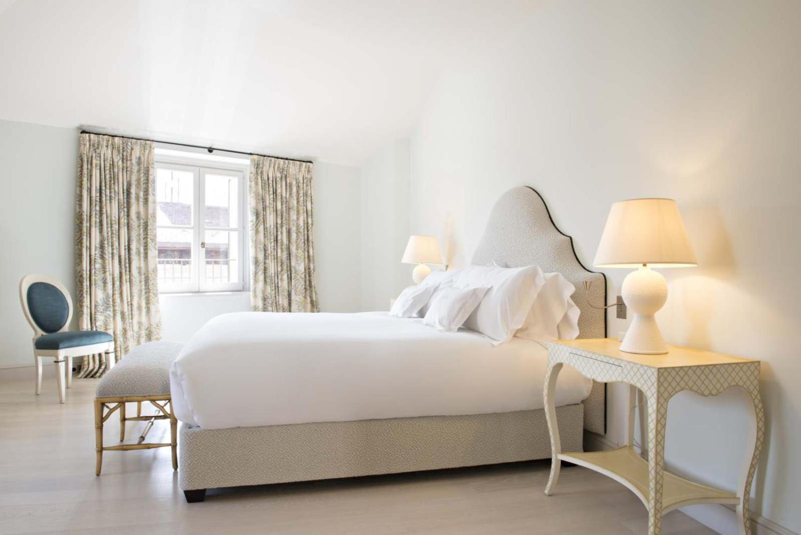 Romantic Penthouse Suite