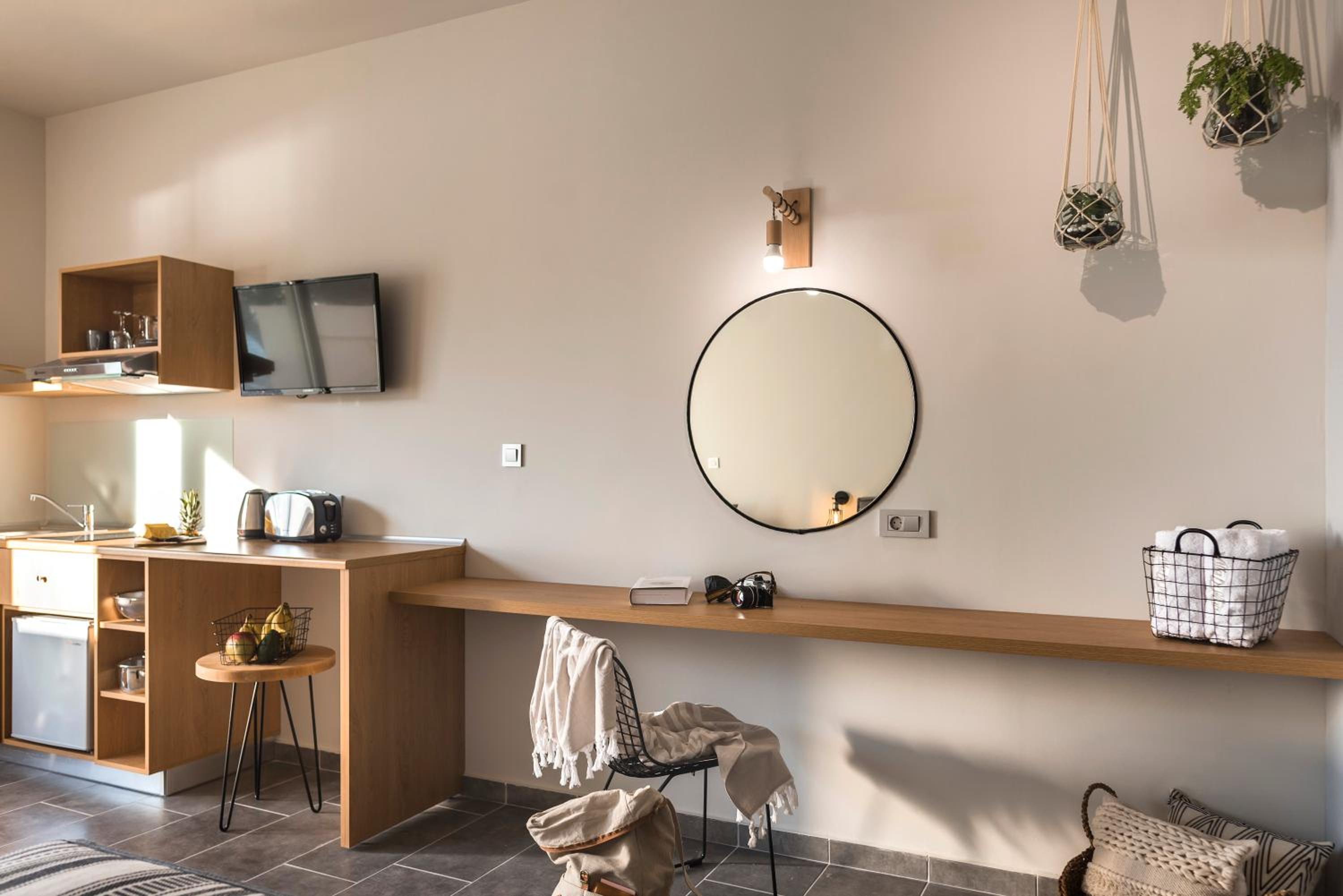 Sea Front Premier Suite with Private Pool thumbnail 6