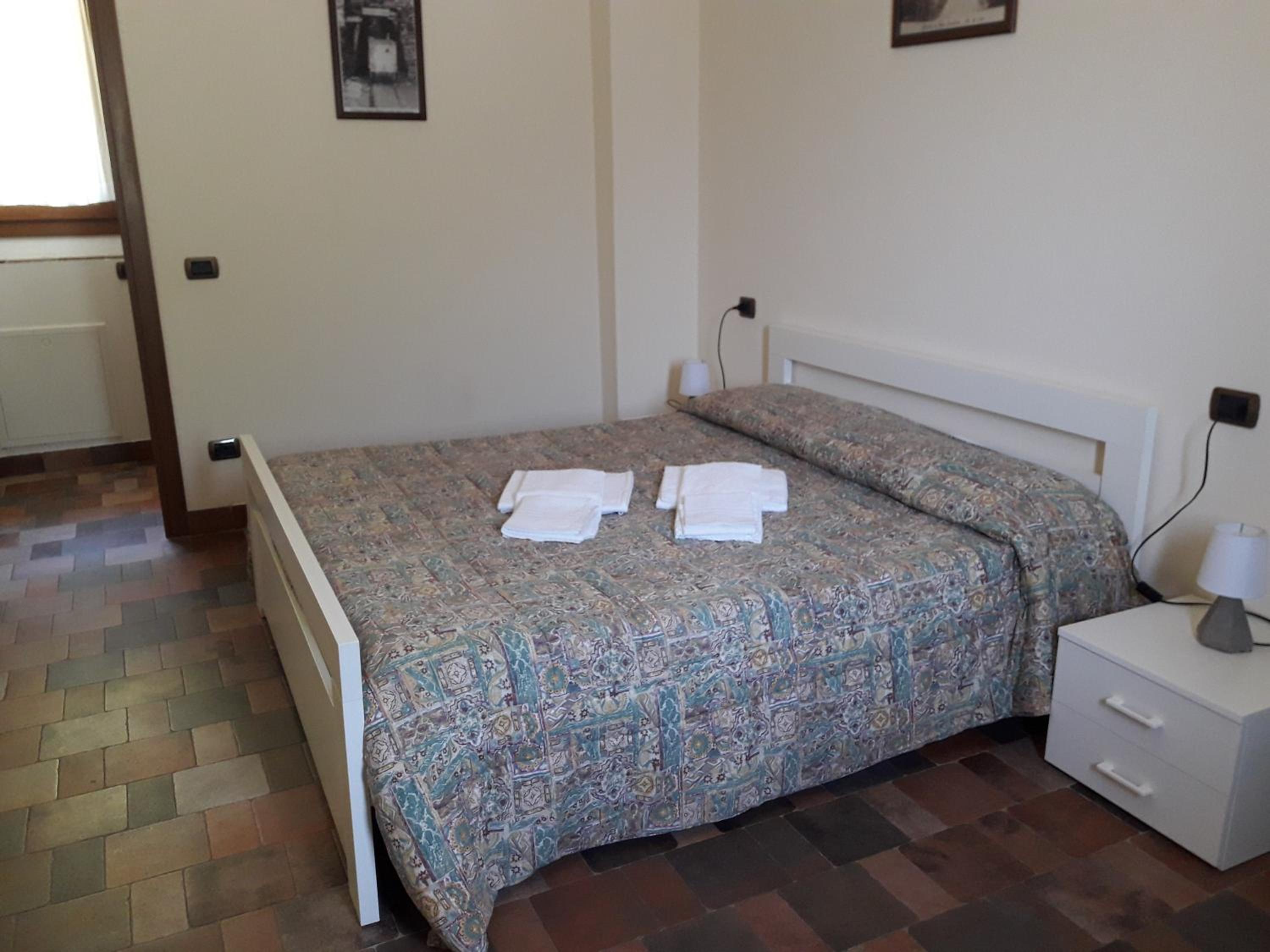 Double Room With Private Bathroom photo 2