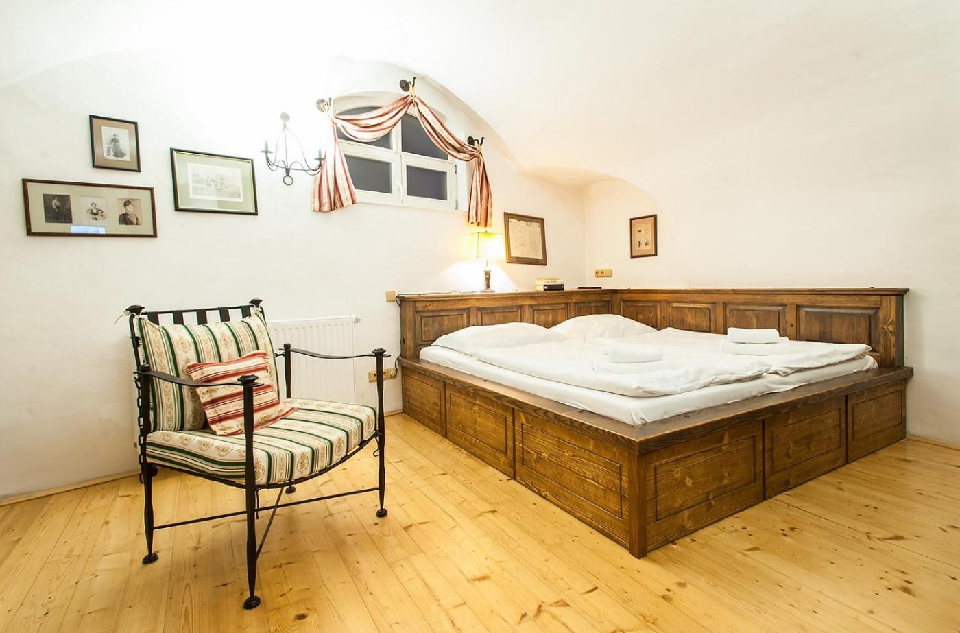 Double Room - Photo 6