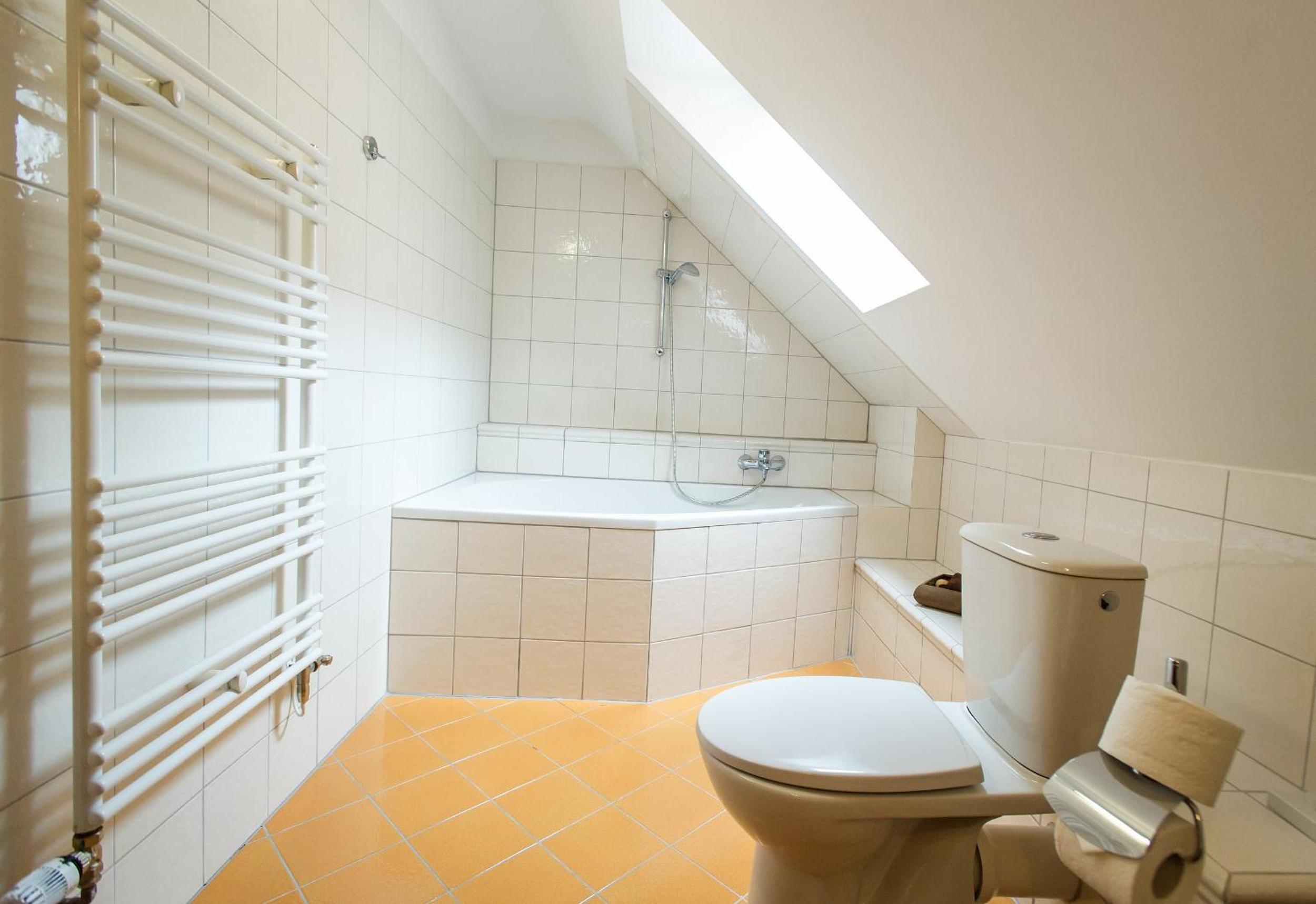 Double Room - Photo 11