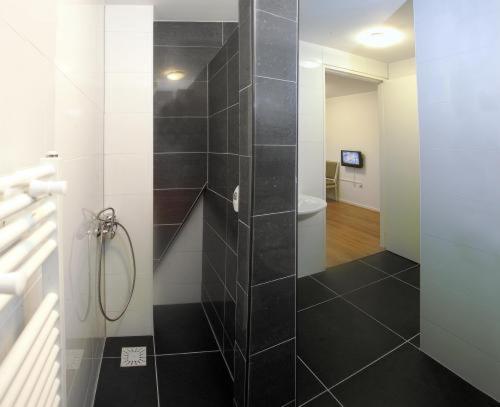 Double Room - Photo 6