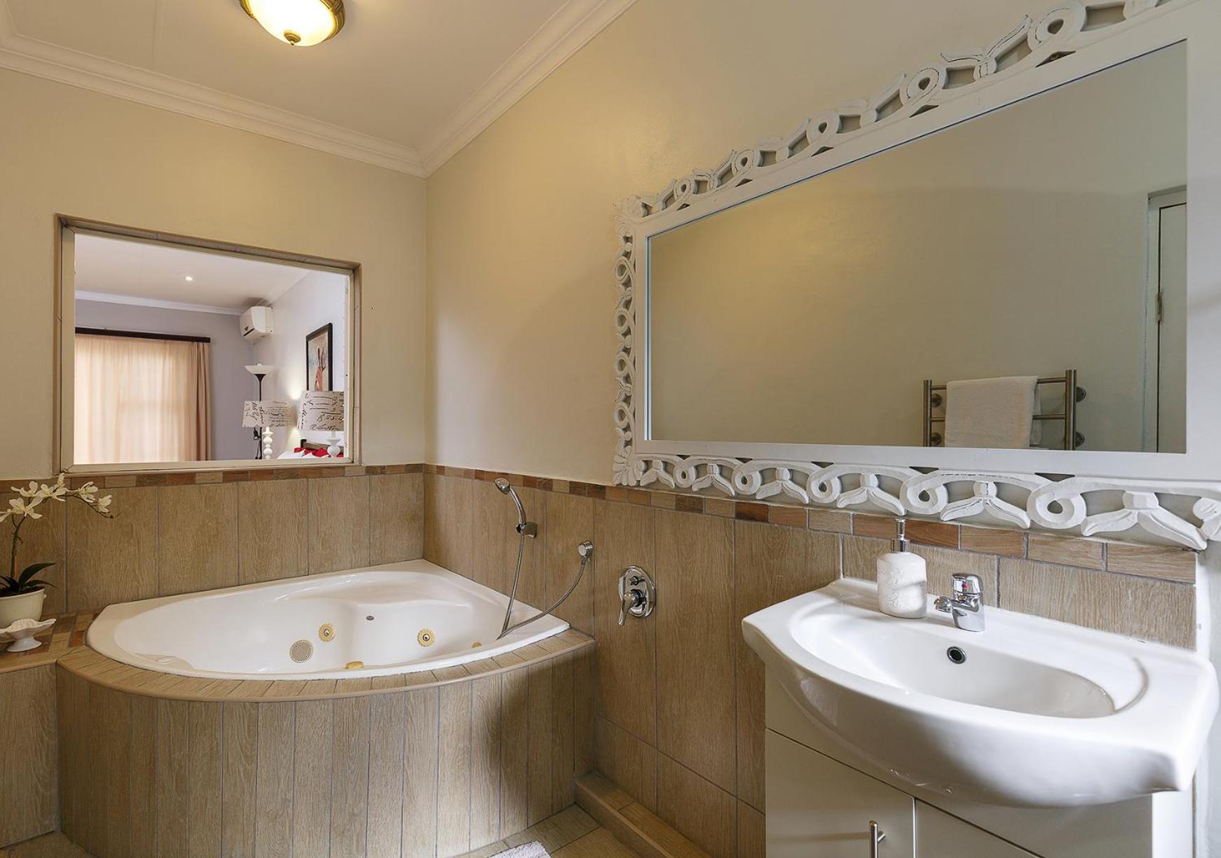 Deluxe Double Room - Photo 3