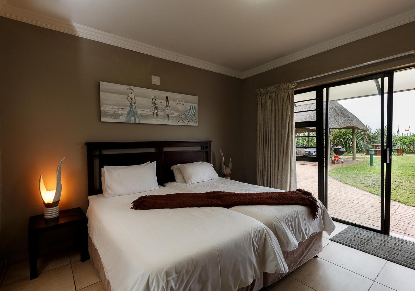 Classic Double Room with Shower, not sea facing  - Photo 3