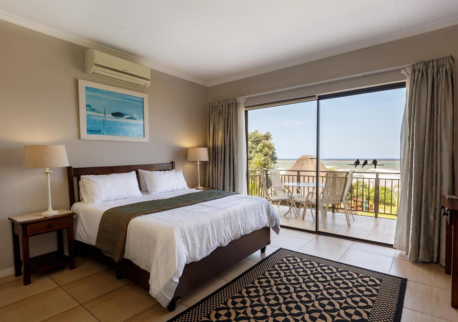 Two-Bedroom Suite - Photo 2