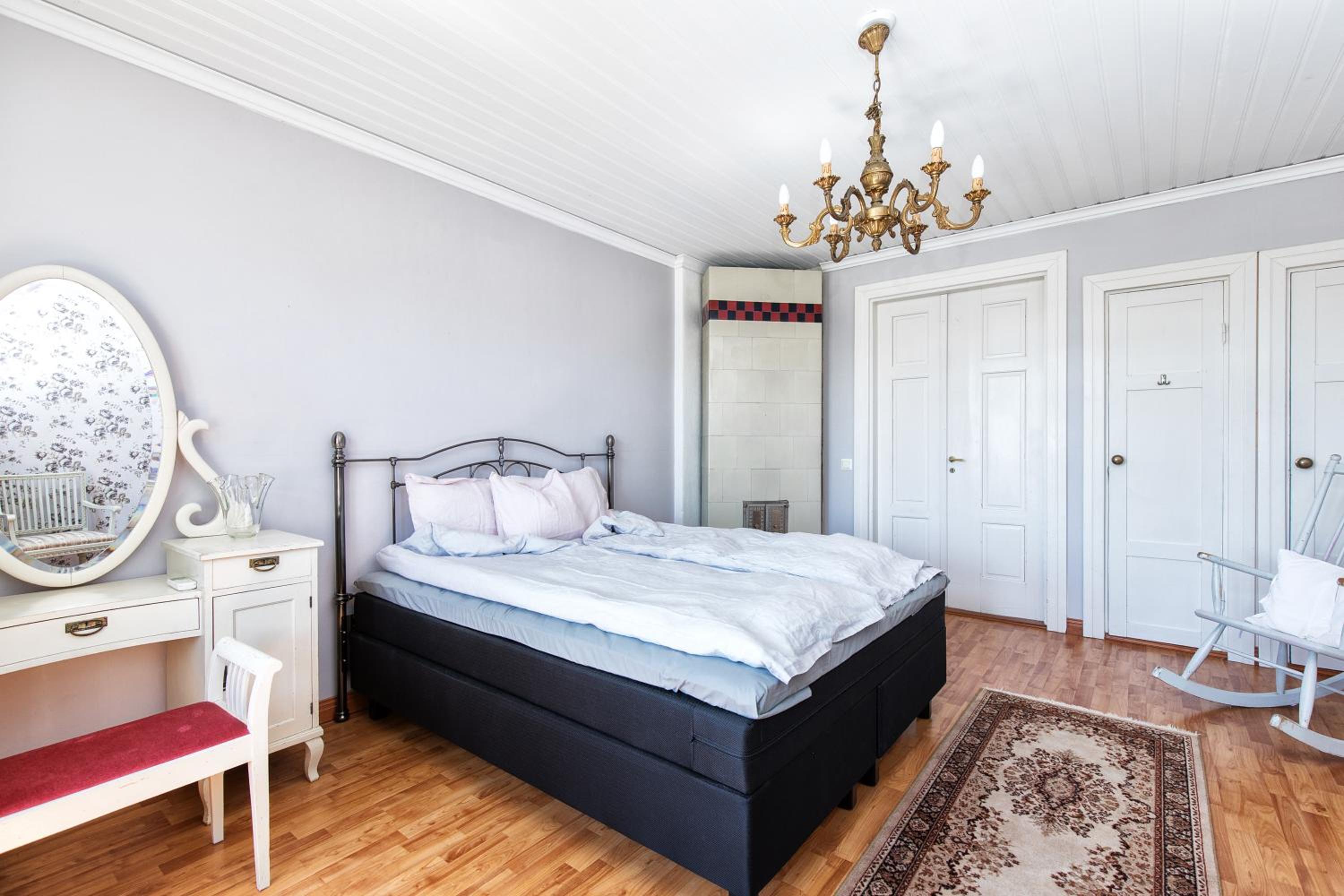 Deluxe Queen Room - Photo 3