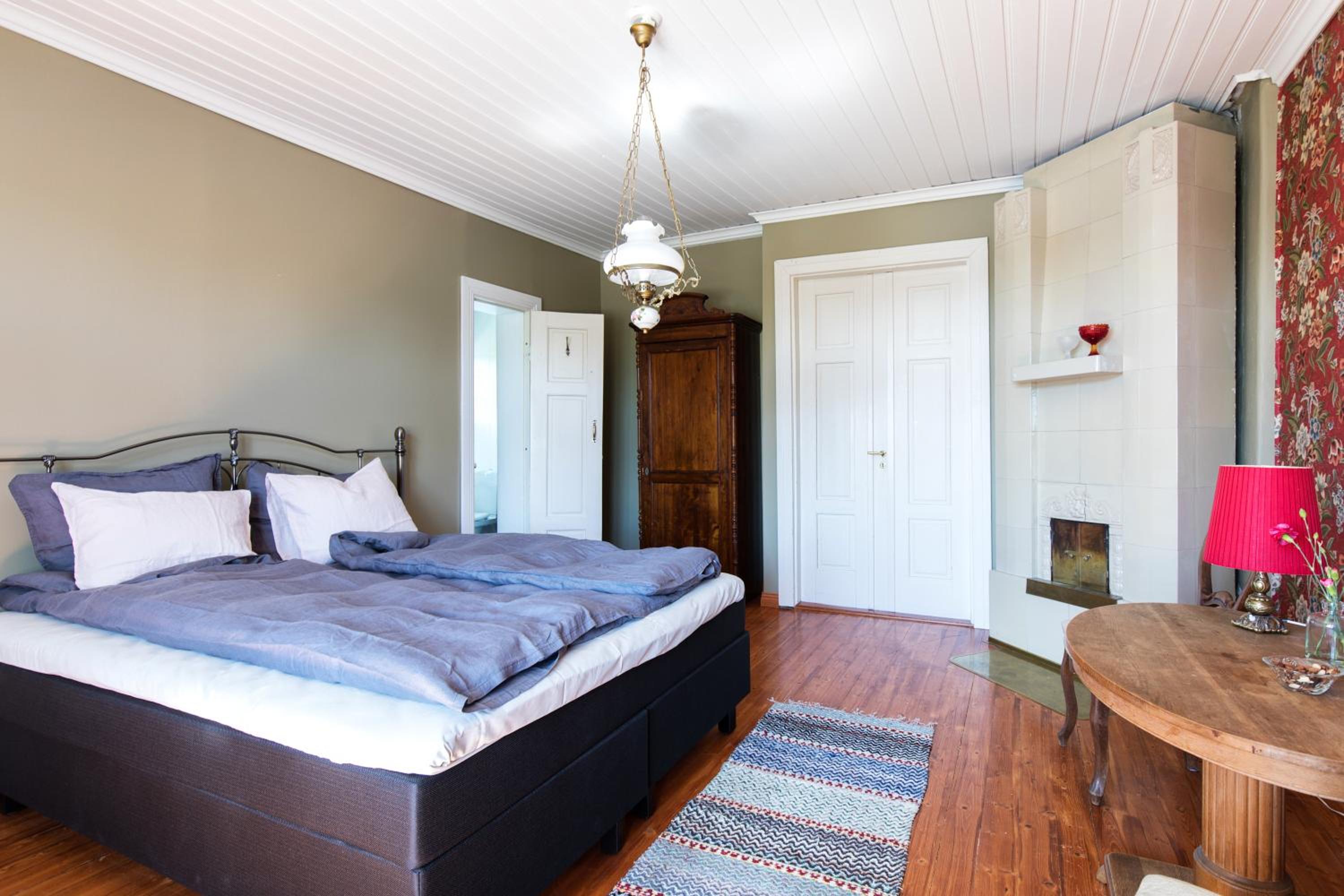 Deluxe Queen Room - Photo 2