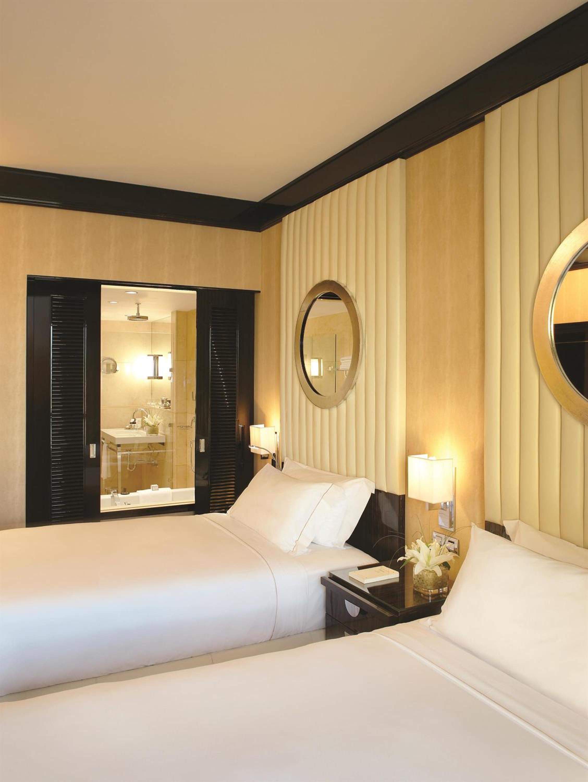 Fairmont Room with City View photo 3