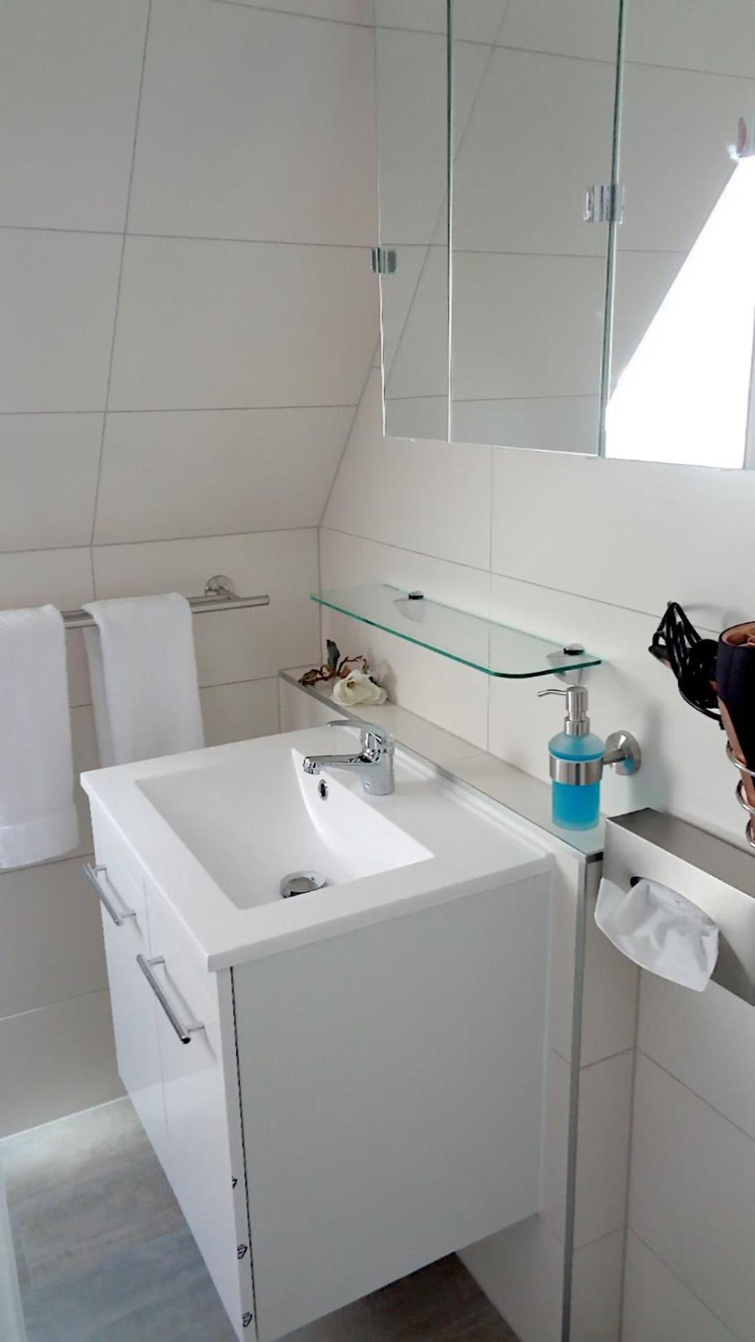 Double Room with Private Bathroom - Photo 4