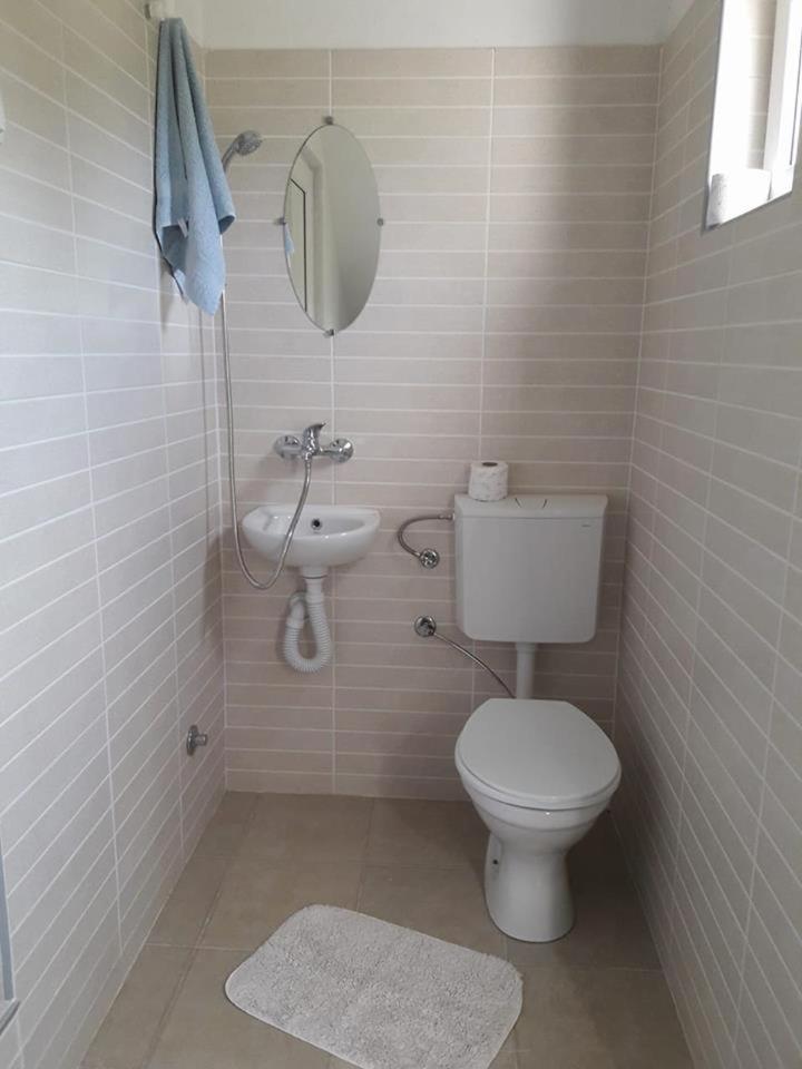 One-Bedroom House photo 1