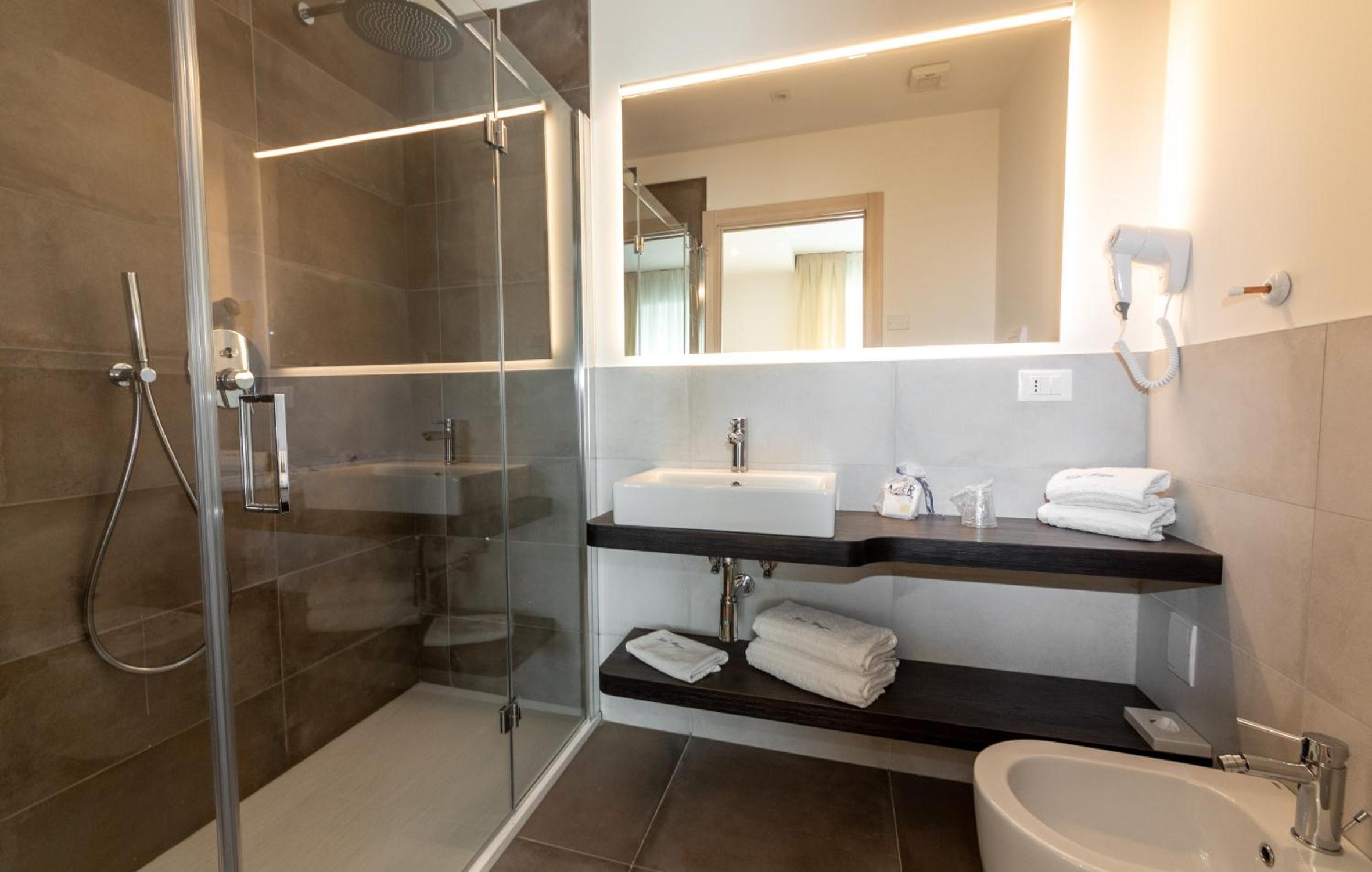 Superior Double or Twin Room photo 2