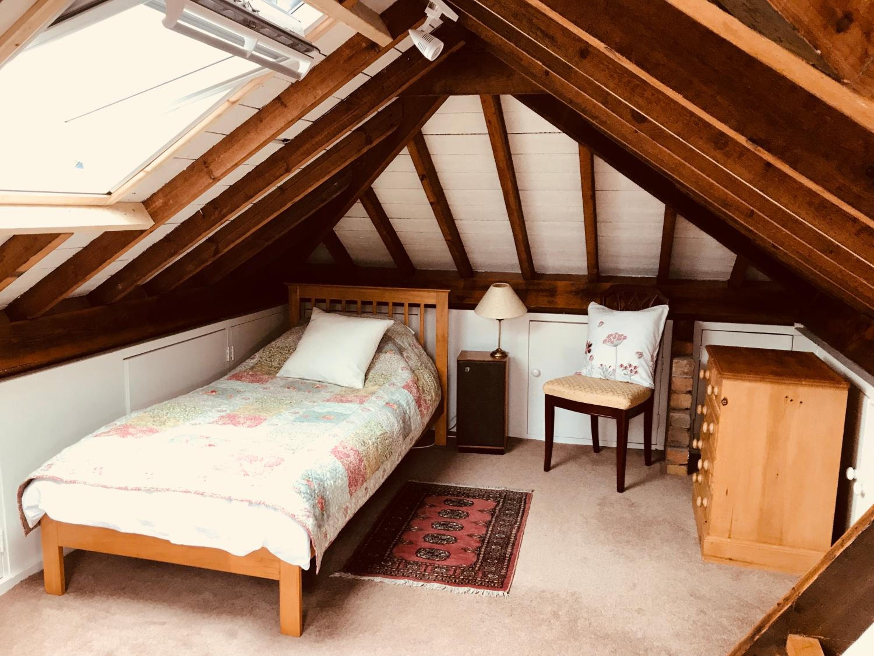 Standard Twin Room with Shared Bathroom photo 1