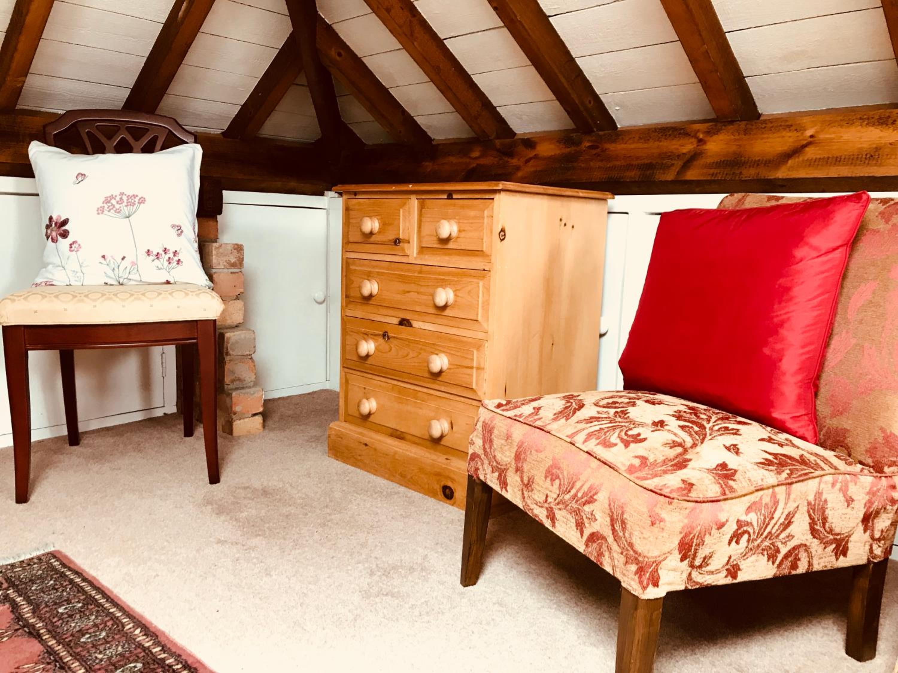 Standard Twin Room with Shared Bathroom photo 3
