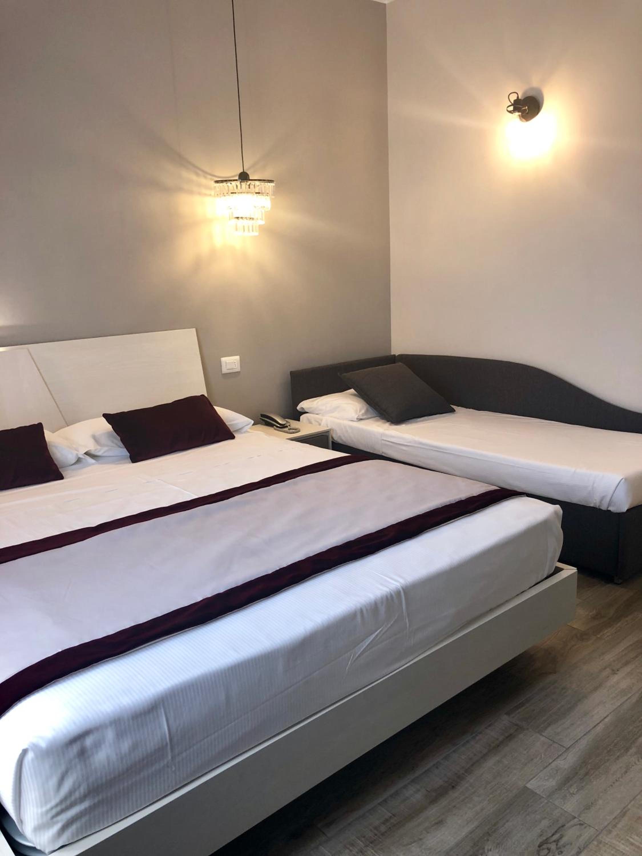 Superior Triple Room - Photo 2