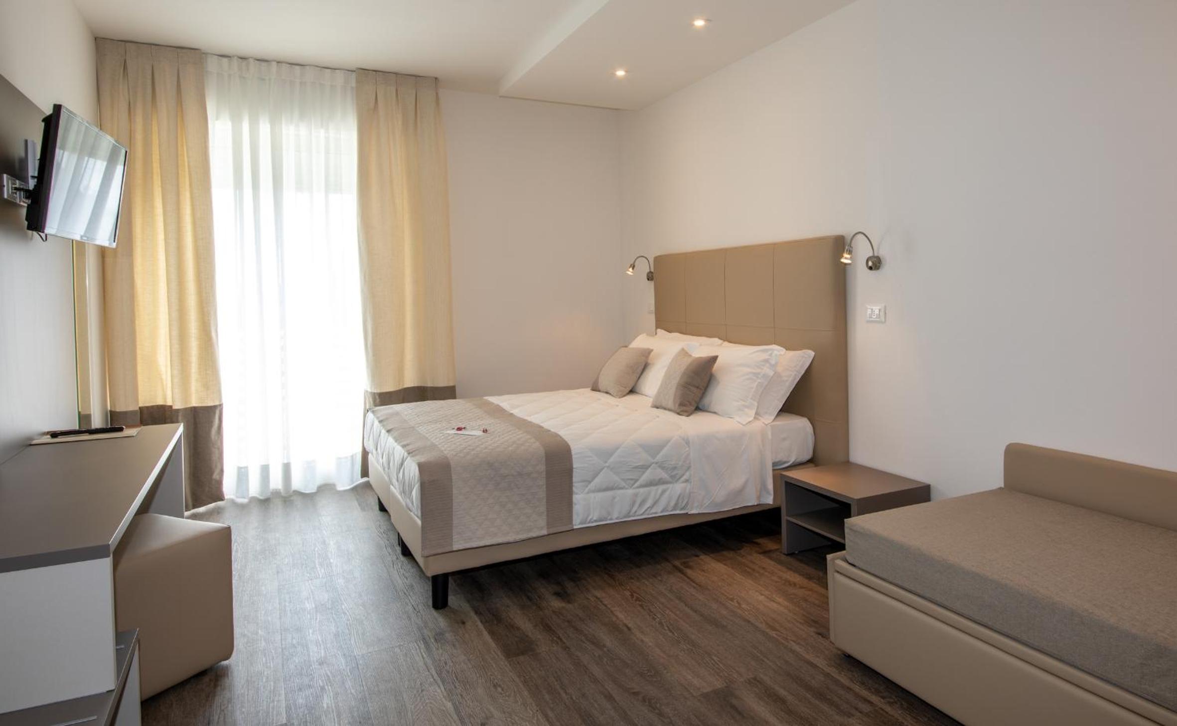 Suite with Terrace photo 2