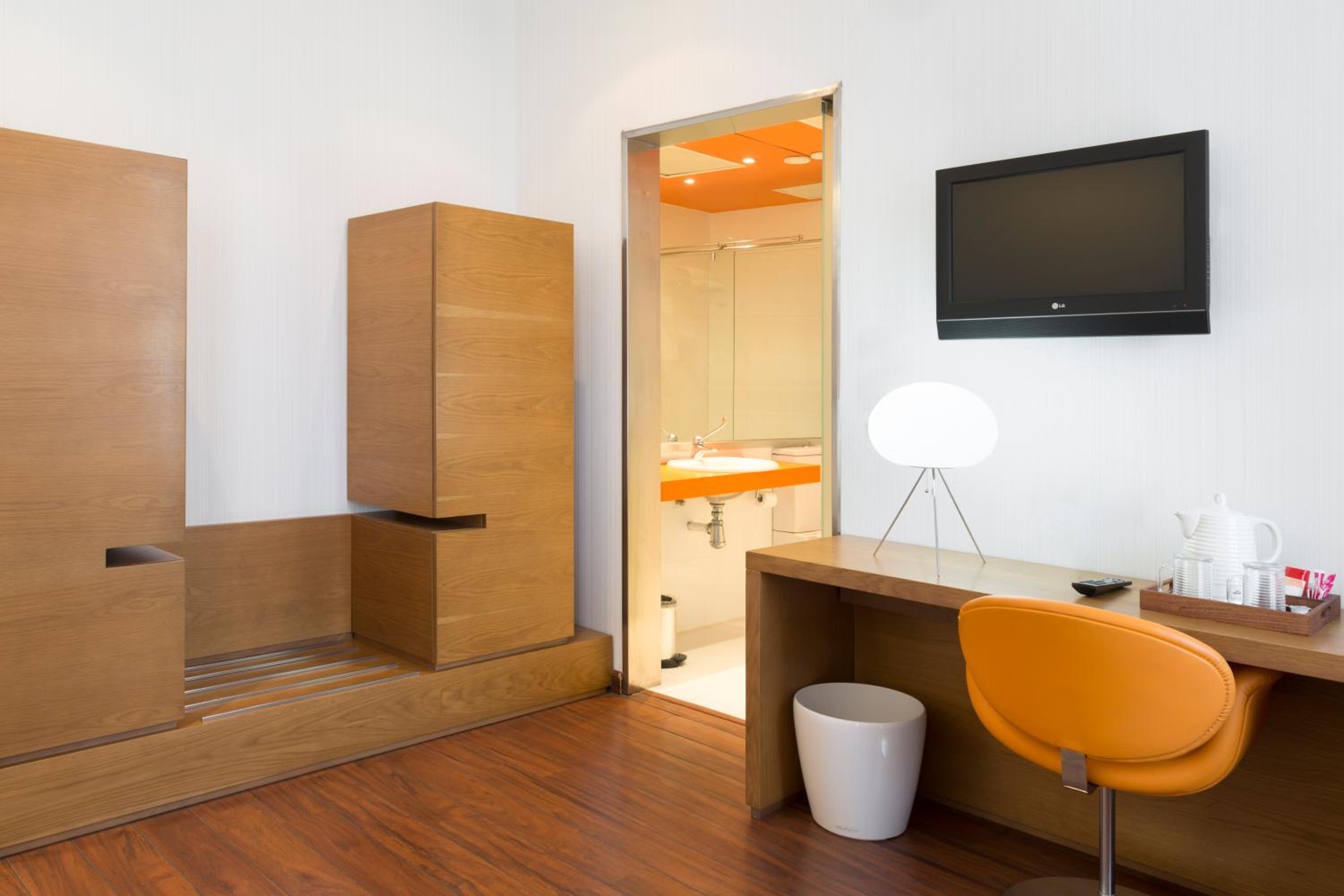 Double Room - Photo 6