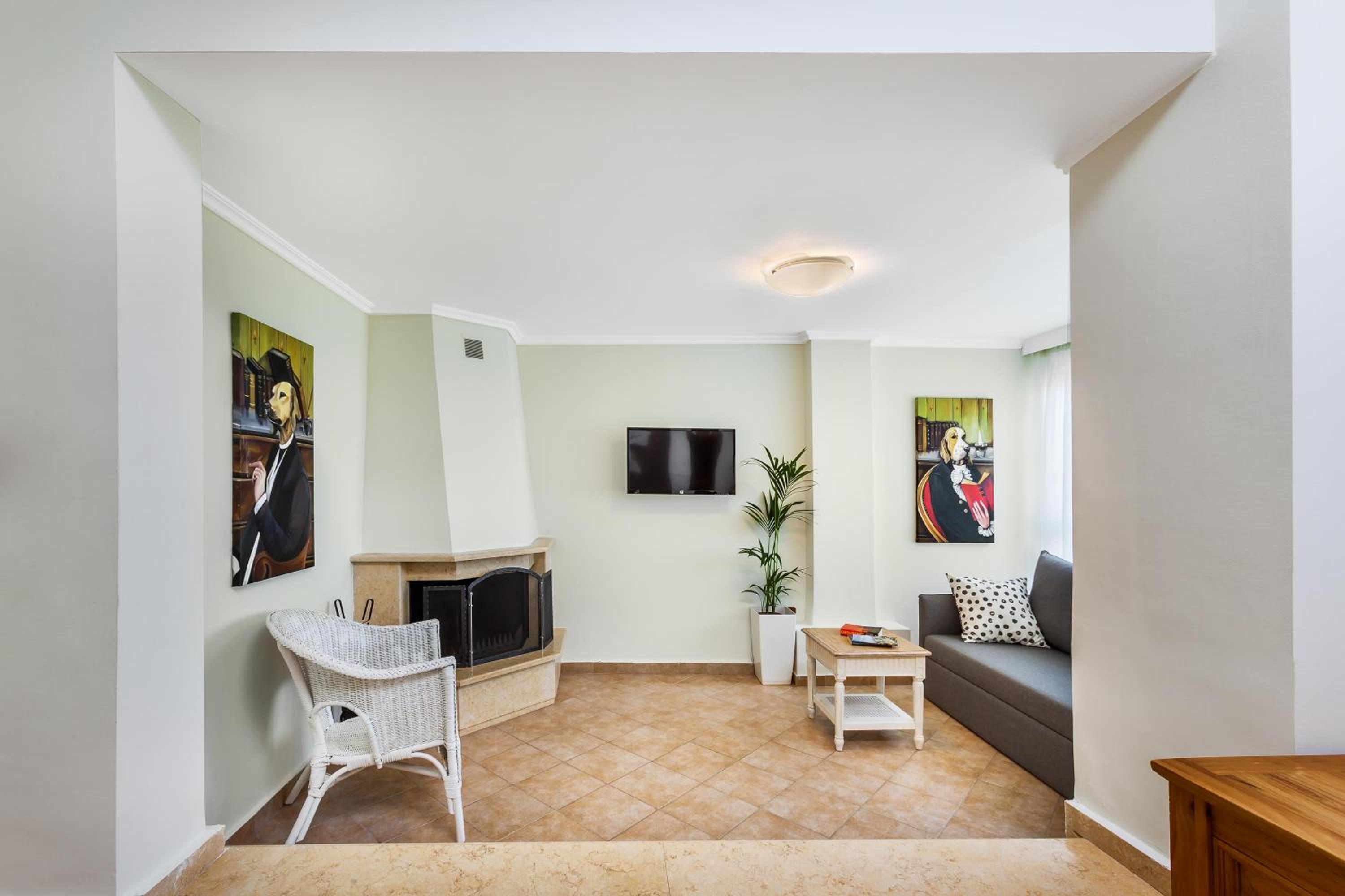 Three-Bedroom House photo 1