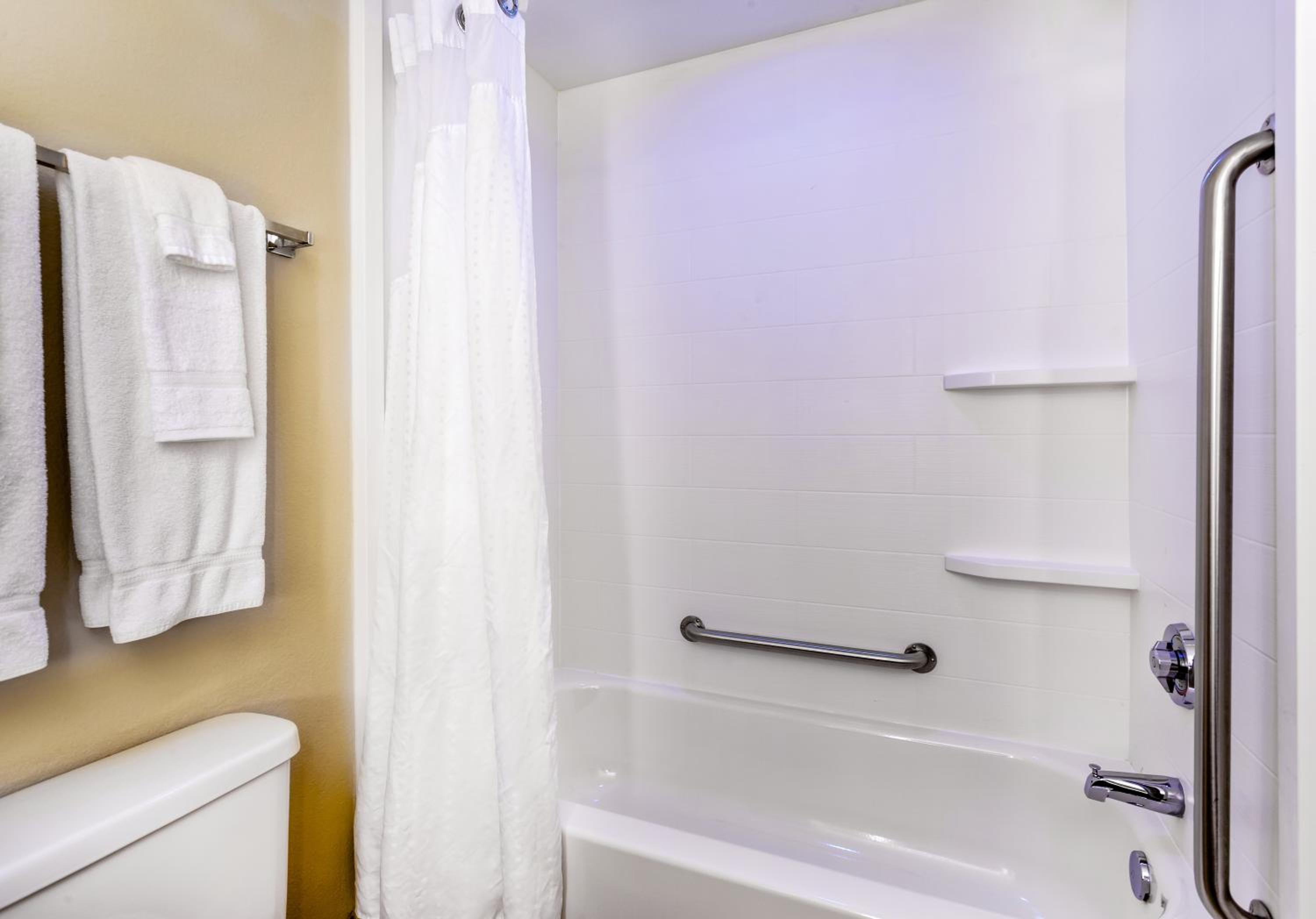 King Suite - Photo 3