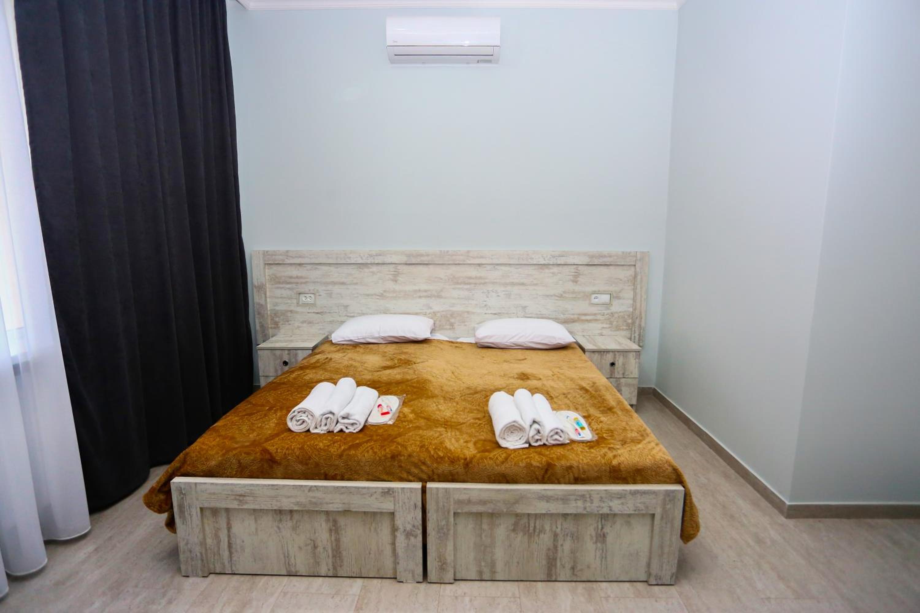 Standard Double or Twin Room photo 1