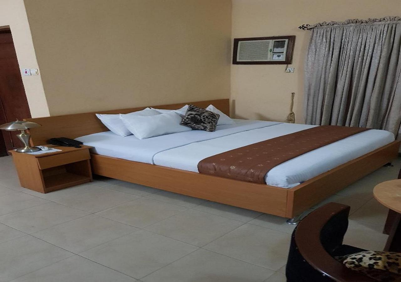 Standard Double Room photo 2