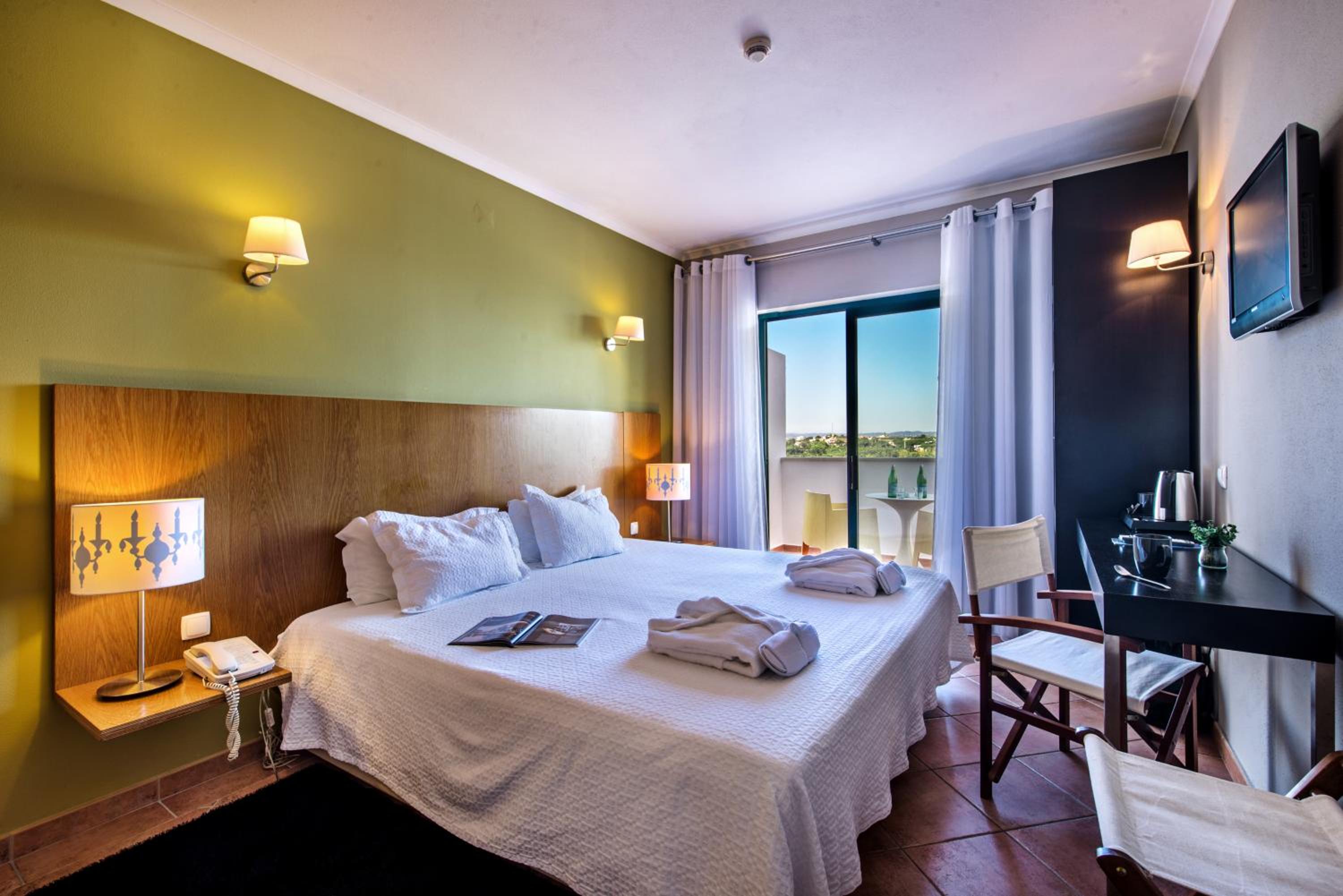 Classic Double or Twin Room - Photo 4