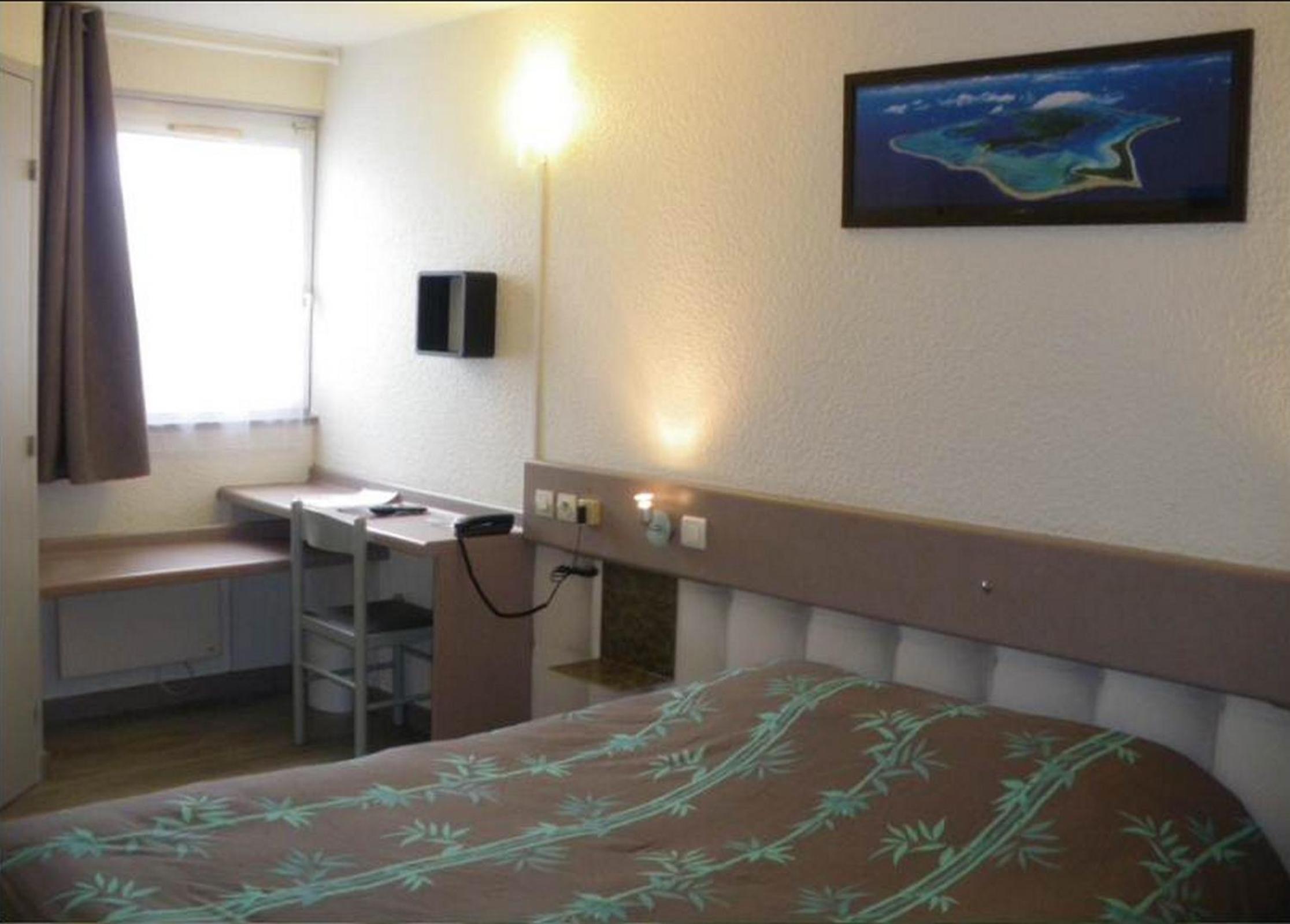 Double Room - Photo 17